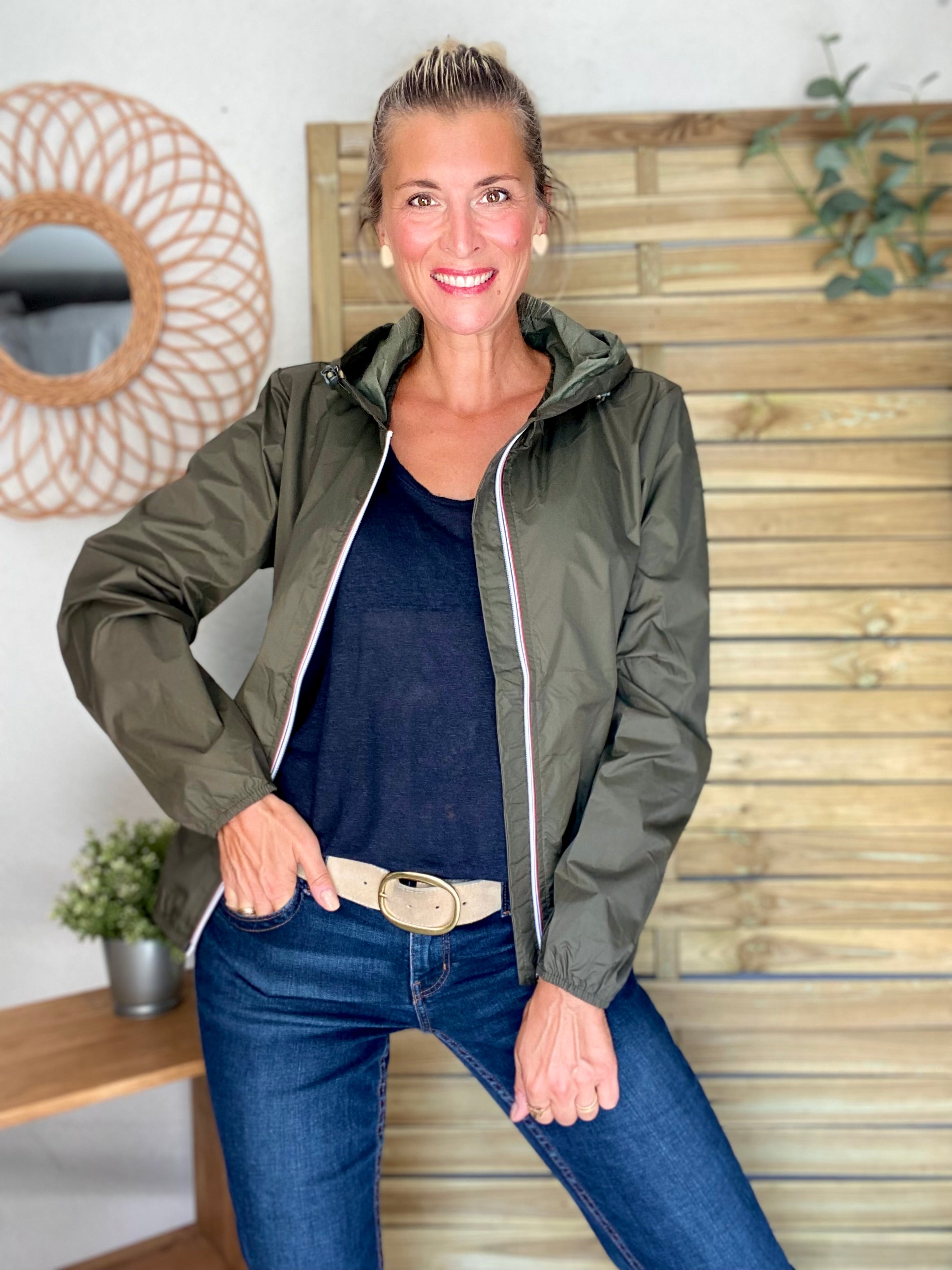 Coupe vent imperméable ANNA COURT Kaki - LAURA JO - DÉSTOCKAGE sur Tailles L et XL