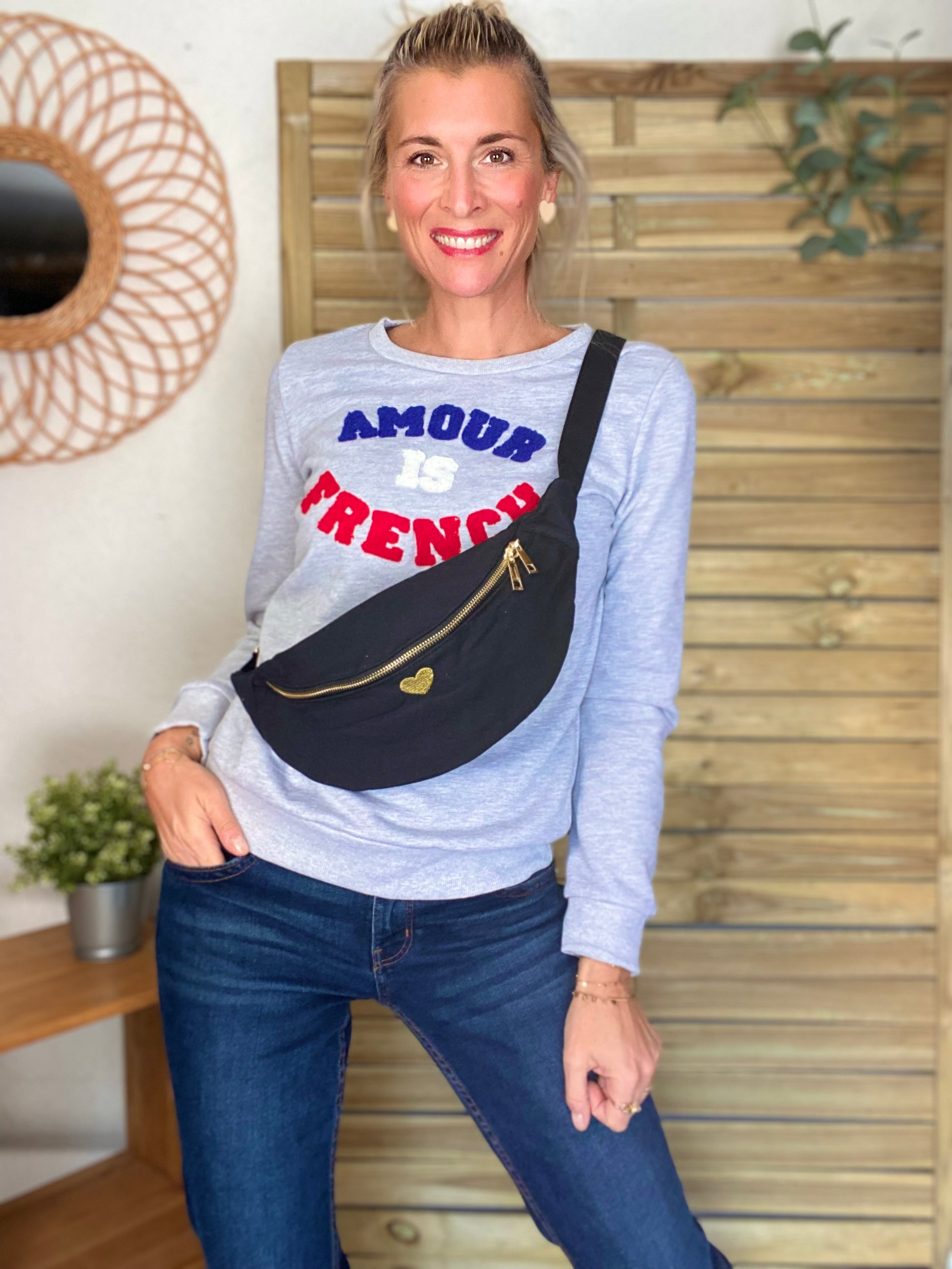 Sac banane en coton Coeur brodé 💛 CASSIDY - Noir