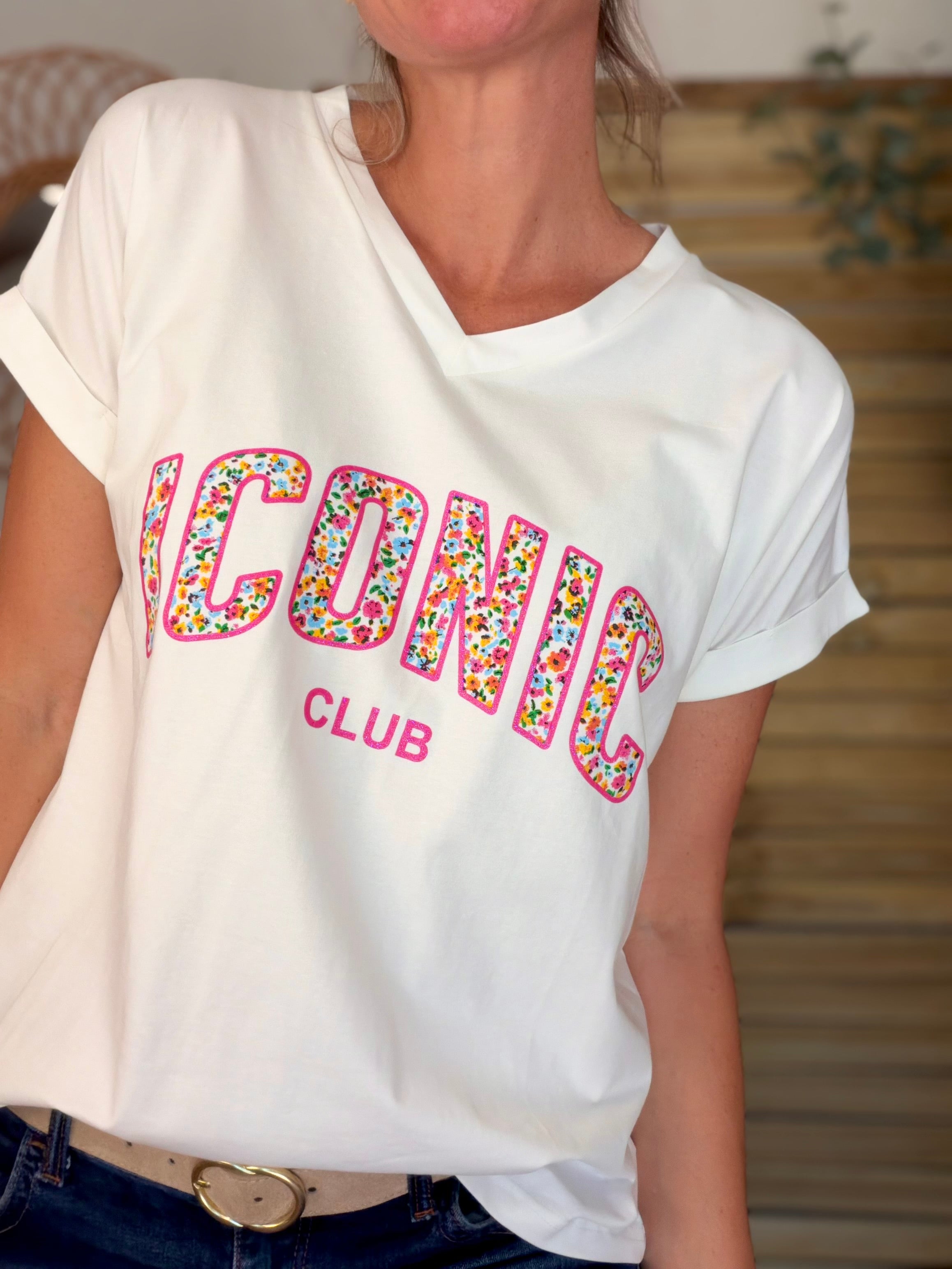 Tee shirt col V ICONIC club fleuri OLYMPE Écru