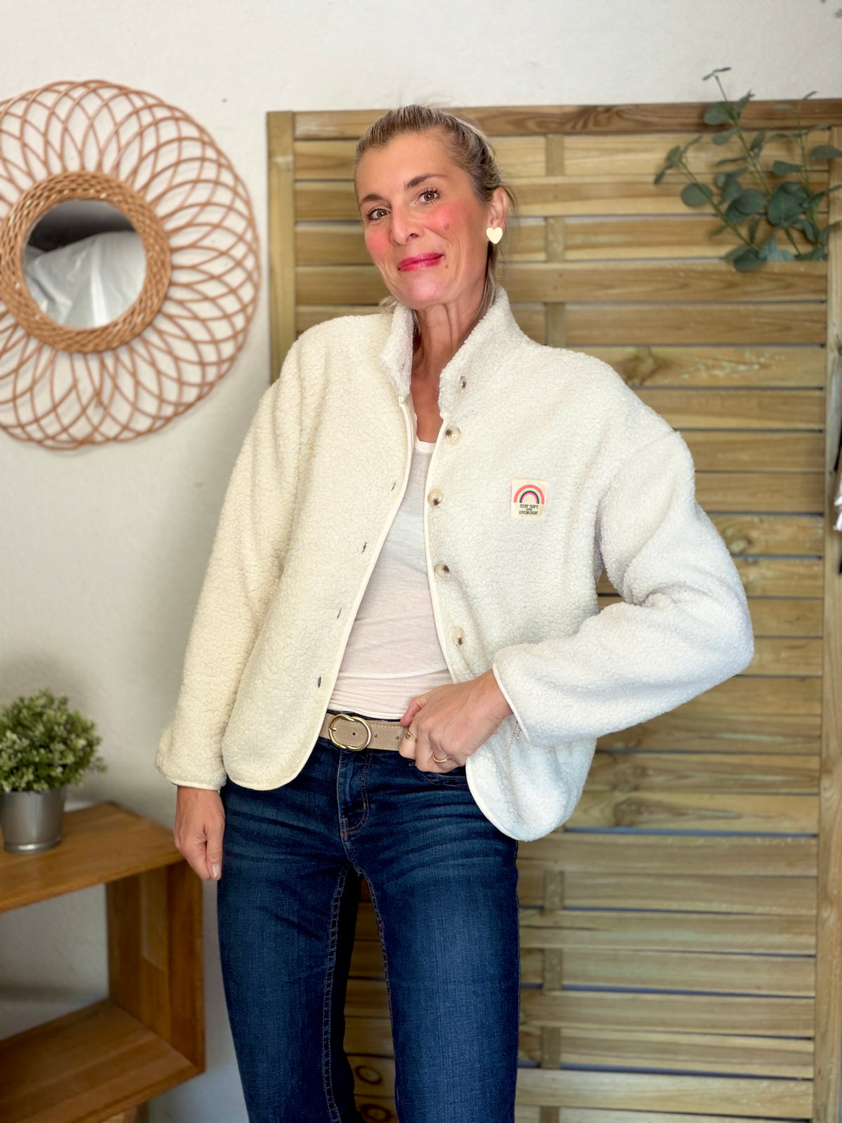 Veste Sherpa boutonnée écusson Arc-en-ciel ÉNORA Beige
