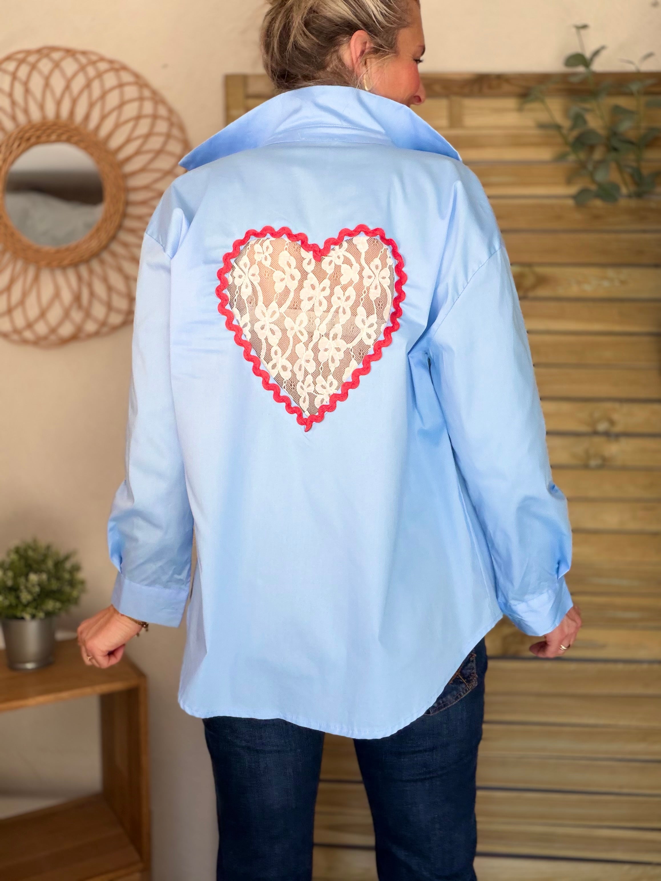 Chemise bleue coeur dentelle ajourée dos ❤️ LAURÈNE
