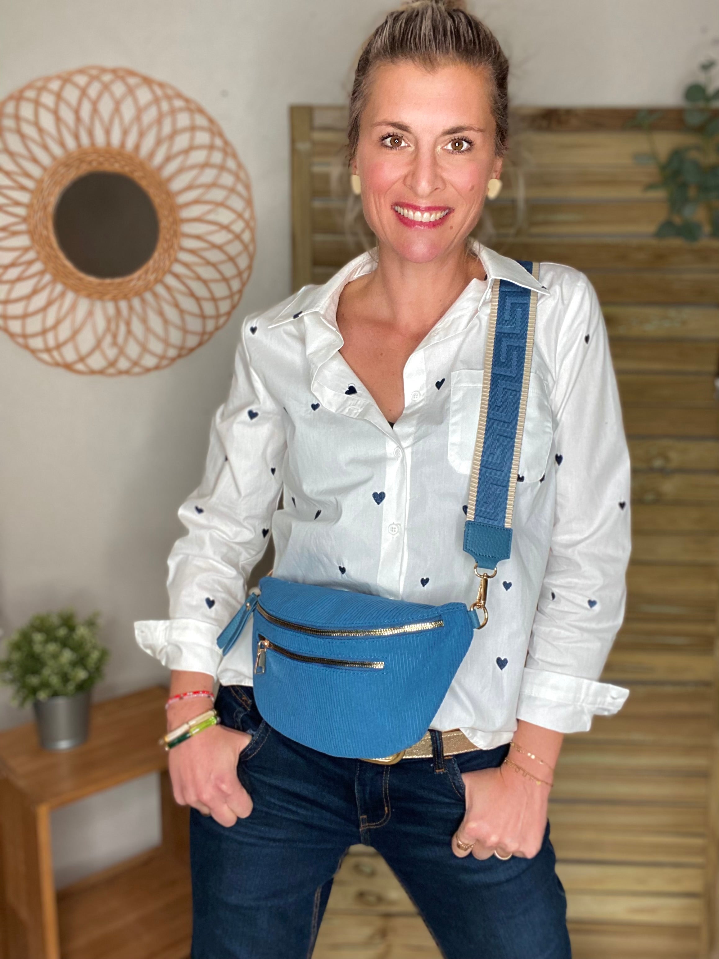 Sac banane L en velours côtelé 2 zips et sangle fantaisie - ASHLY - Bleu jean