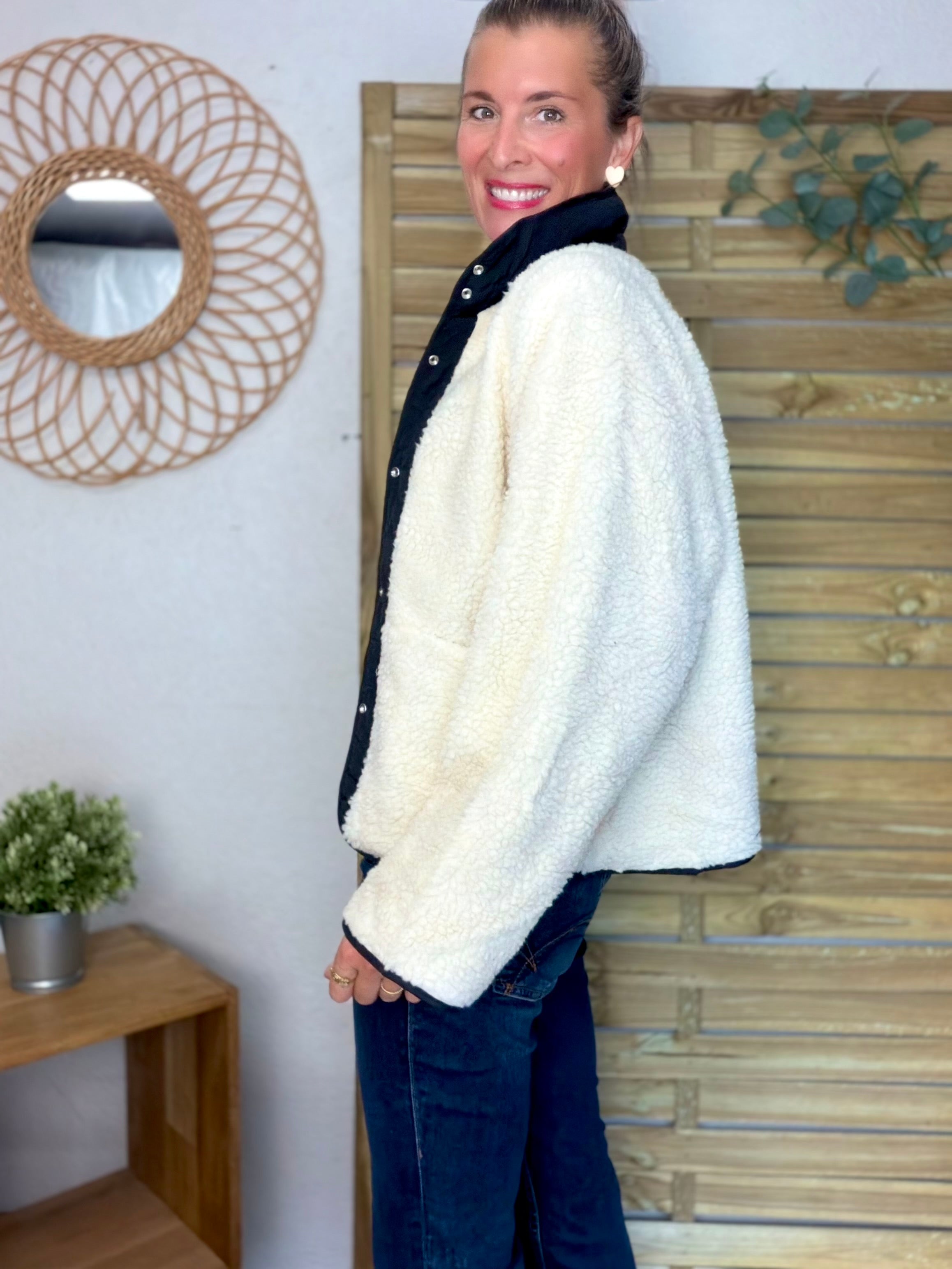 Veste matelassée réversible Sherpa AMÉLIE Noir / Écru