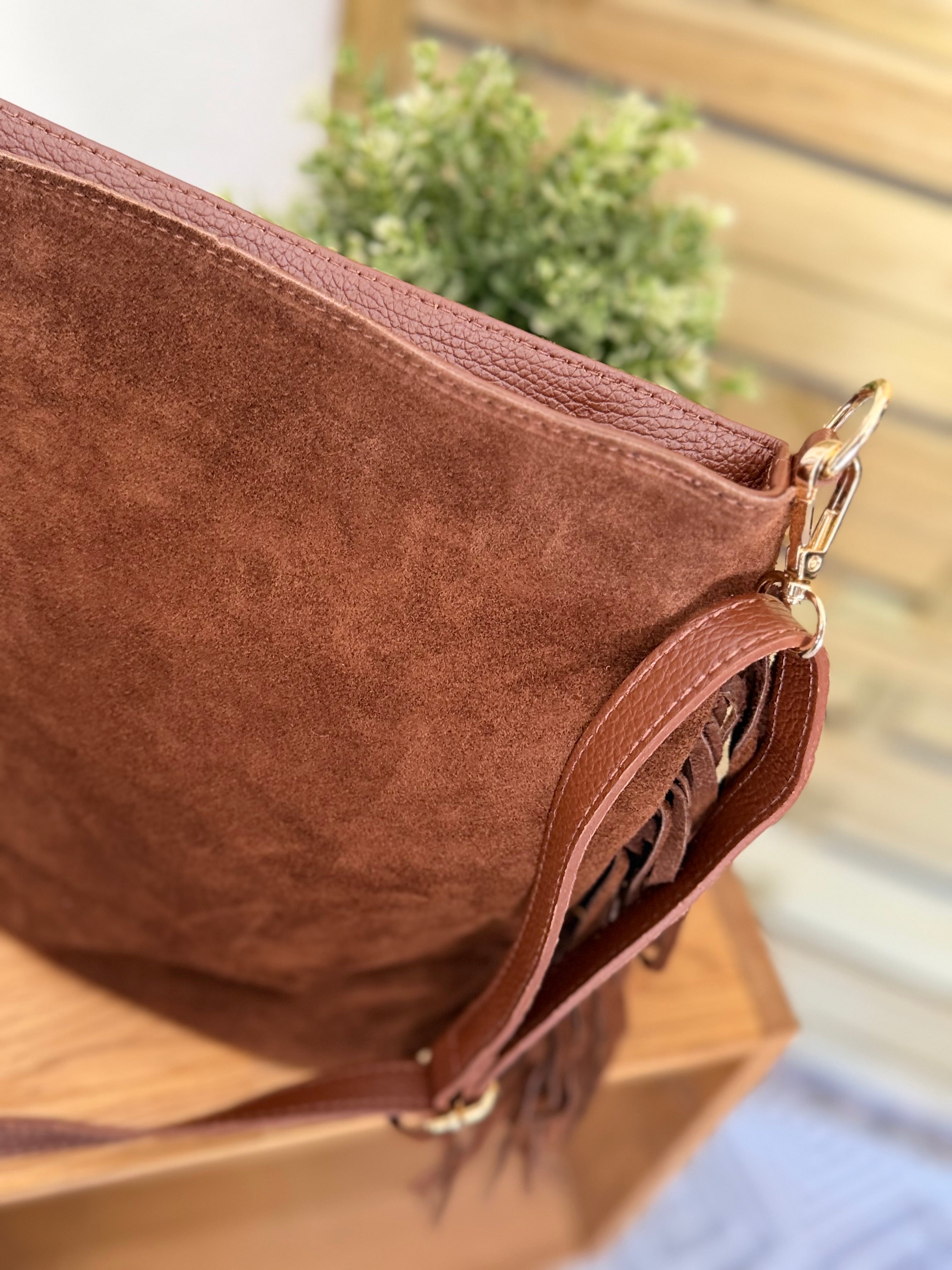 Sac seau en cuir daim avec franges KYLIE - Camel foncé (Café)