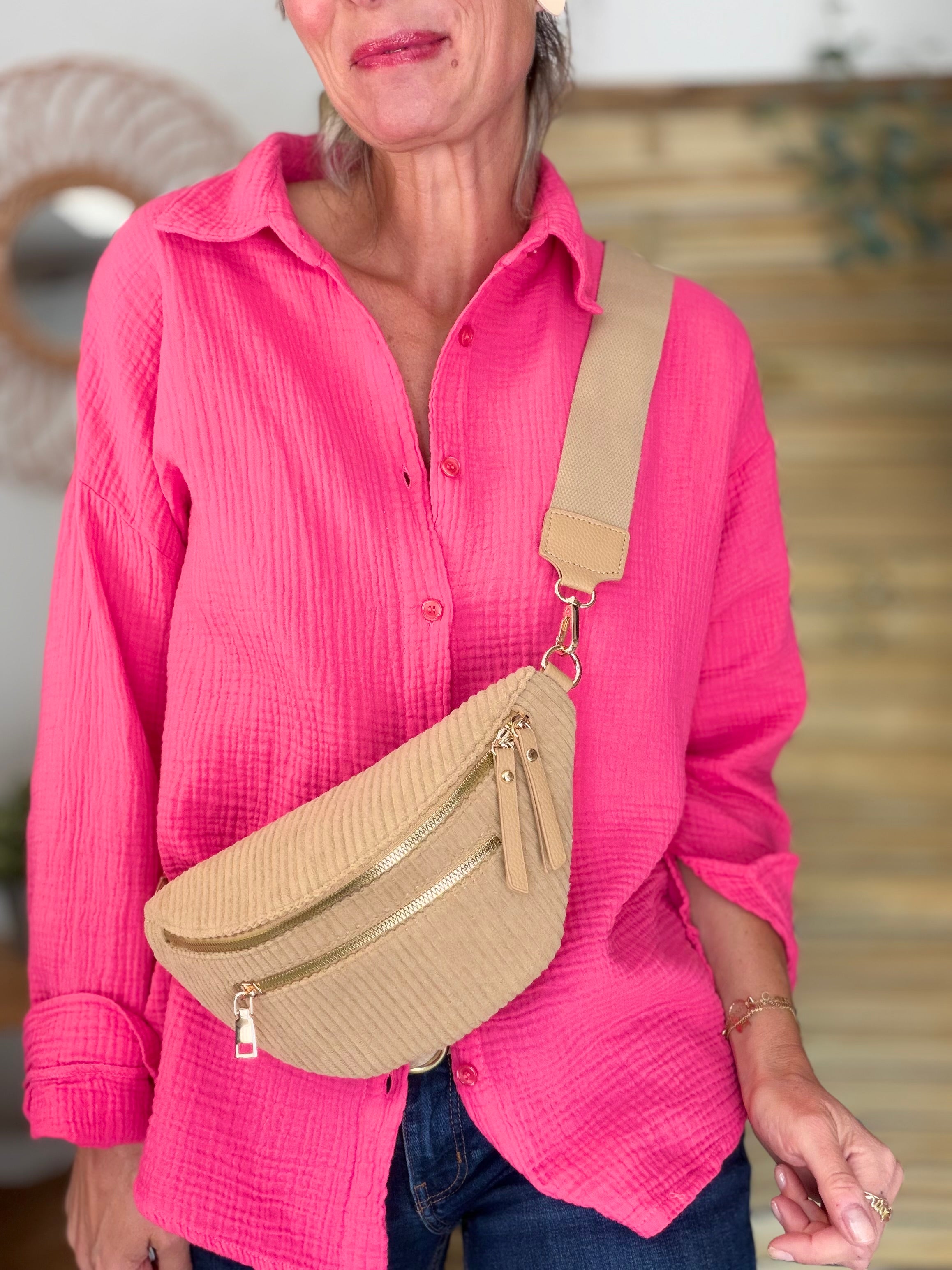 Sac banane en velours côtelé 2 zips et sangle fantaisie - CHARLY Camel clair - DÉSTOCKAGE