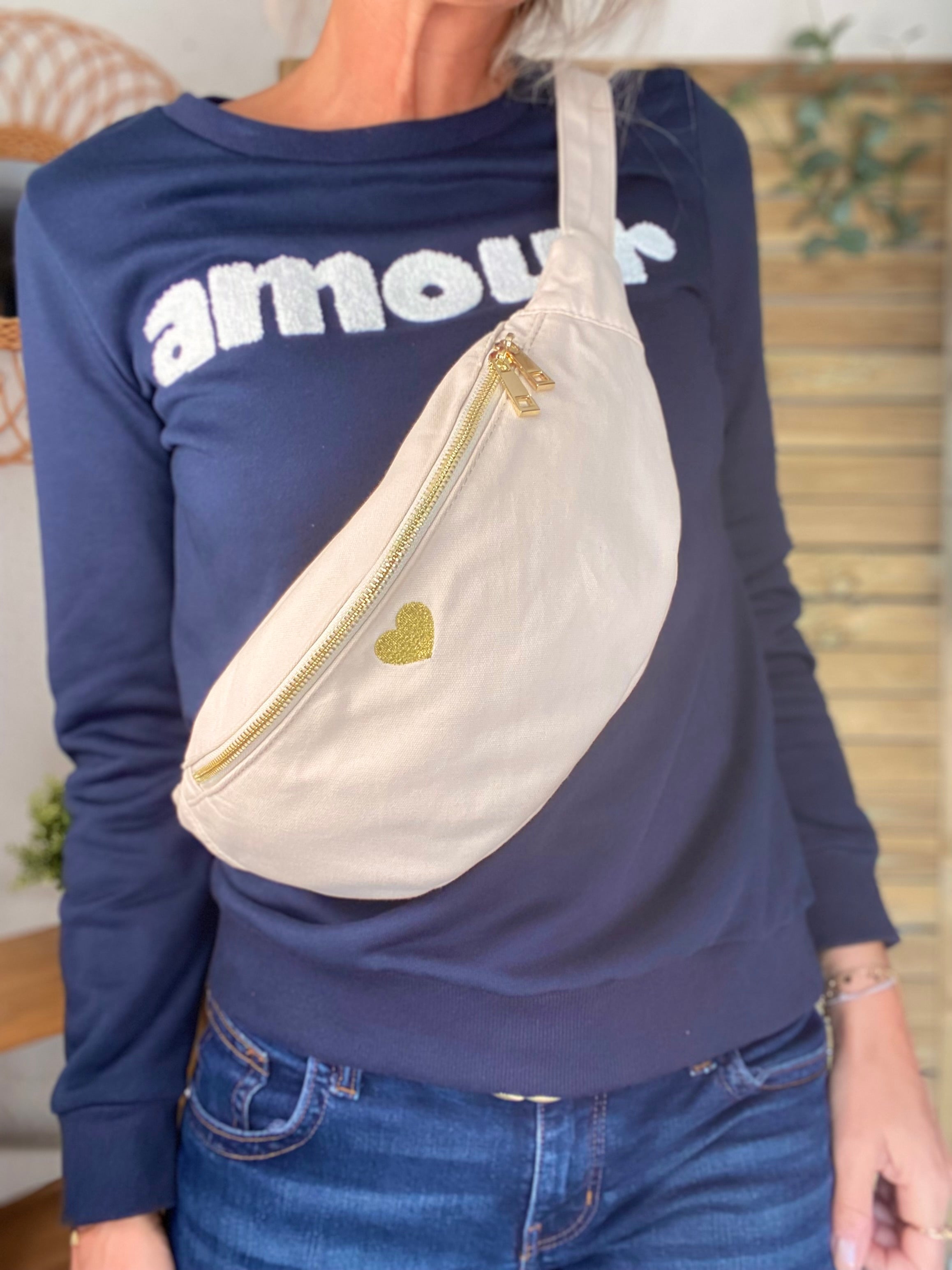 Sac banane en coton Coeur brodé 💛 CASSIDY - Écru