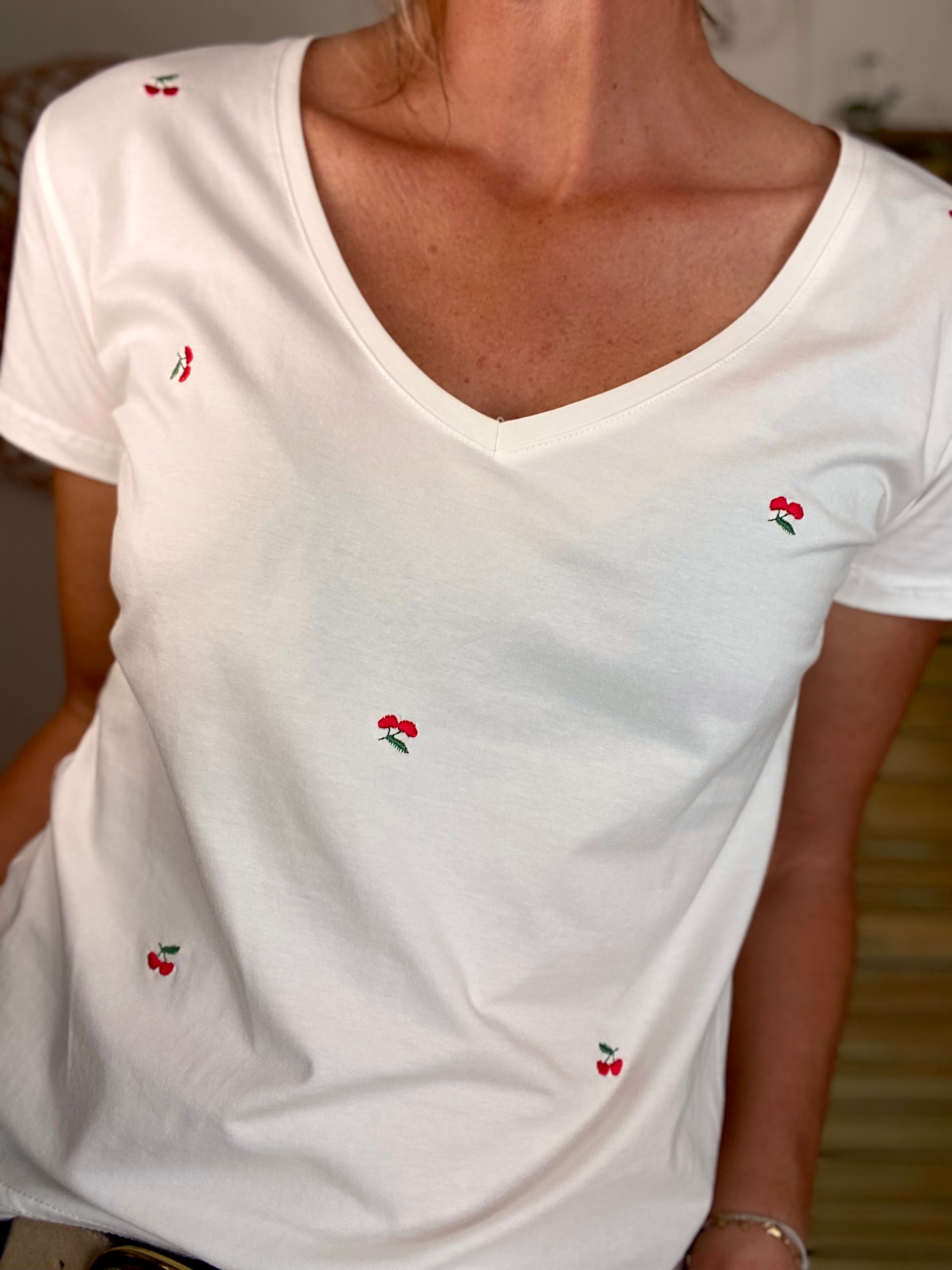 Tee shirt cerises brodés 🍒 ENORA
