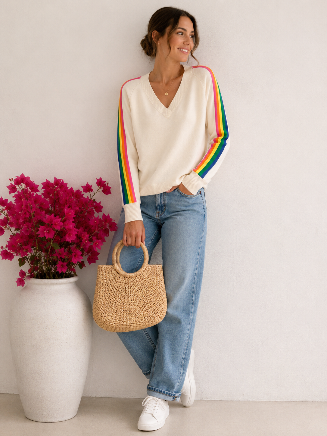 Pull avec bandes colorées, col V - RAINBOW 🌈 Écru