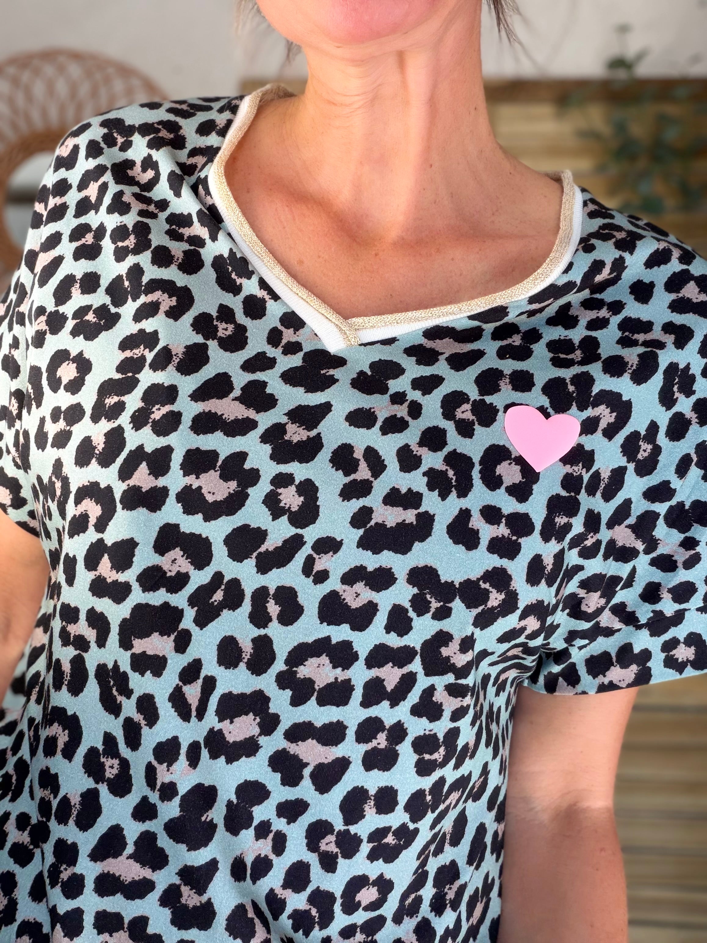 Top léo col V cœur 🩷 CLAUDIA Léo Vert céladon