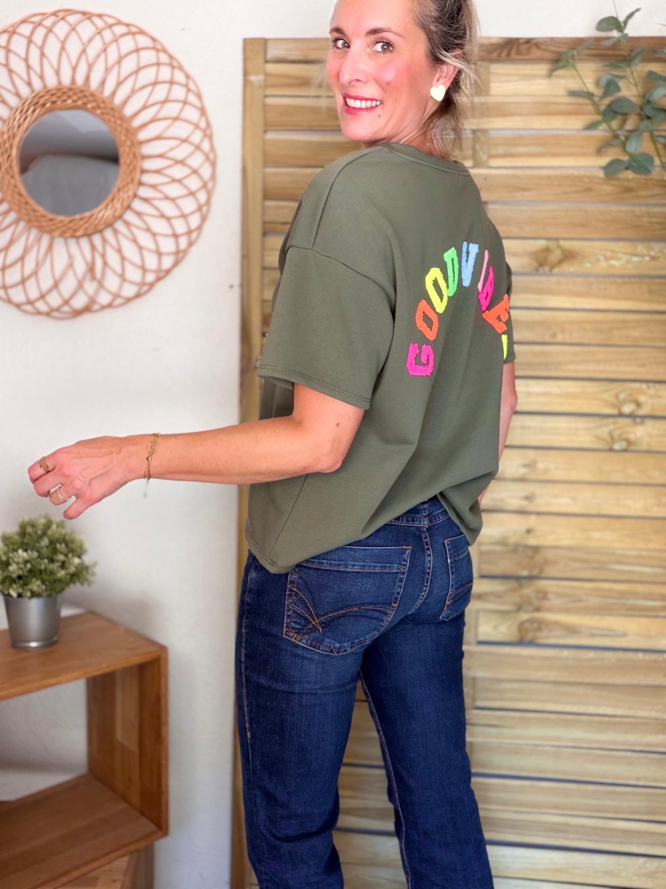 Tee shirt GOOD VIBES matière sweat - ALESSIA Kaki