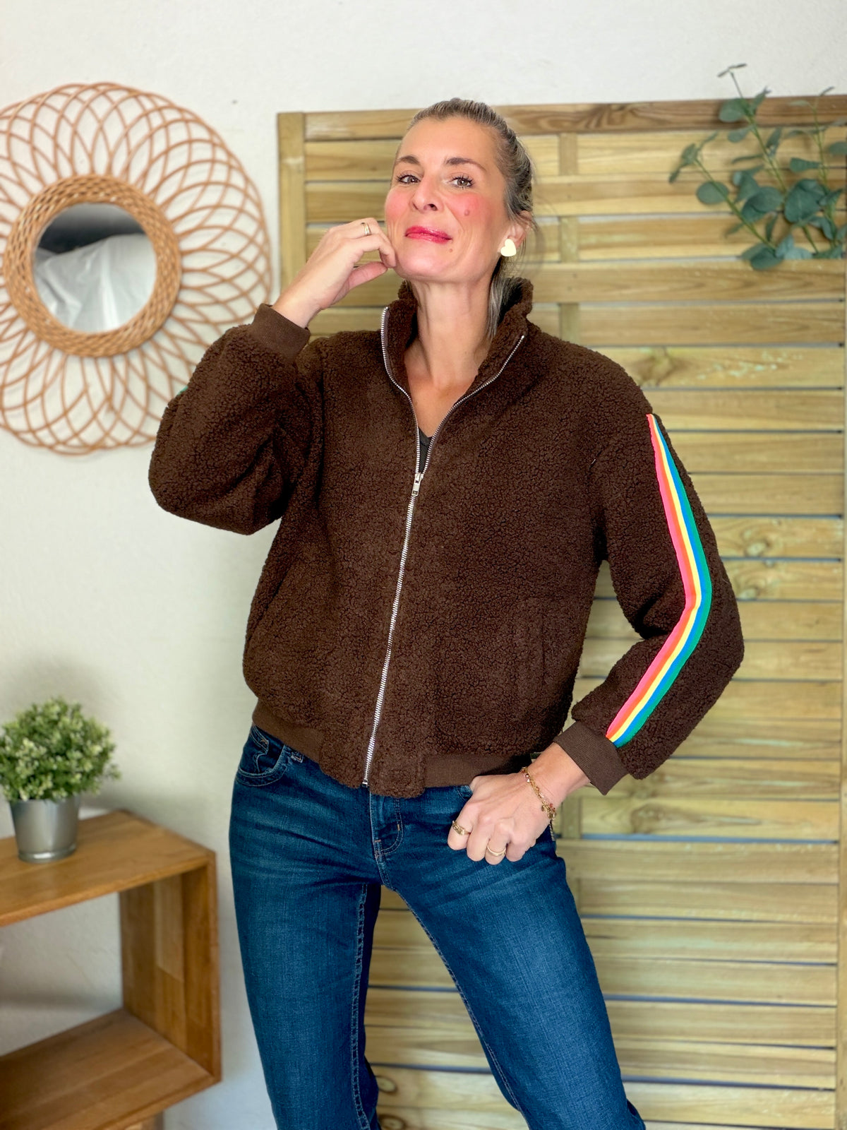 Veste Sherpa zippée bandes Arc-en-ciel CORALIE Chocolat 🌈