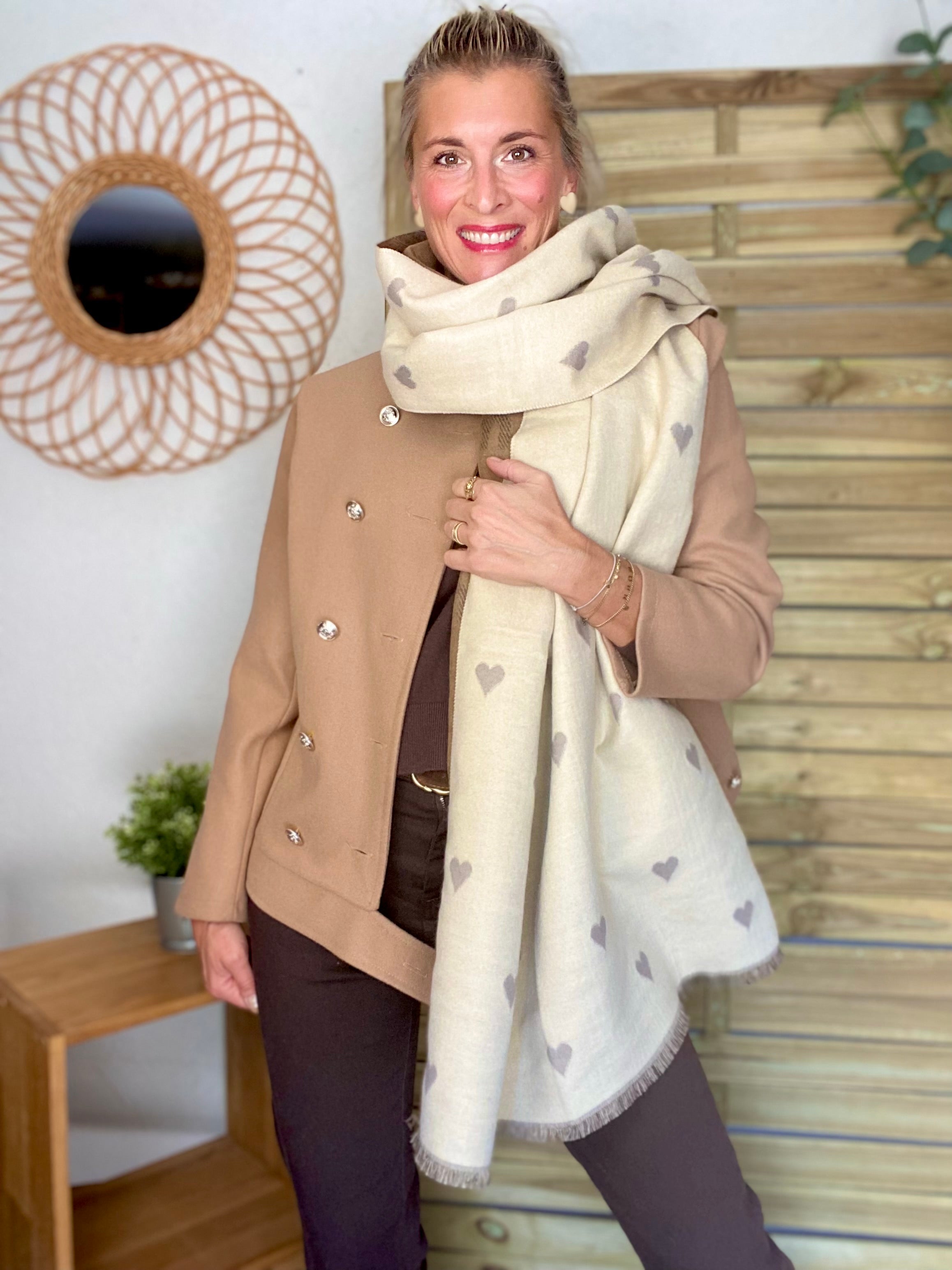Écharpe douce gros Coeurs PAULETTE - Beige 🩶
