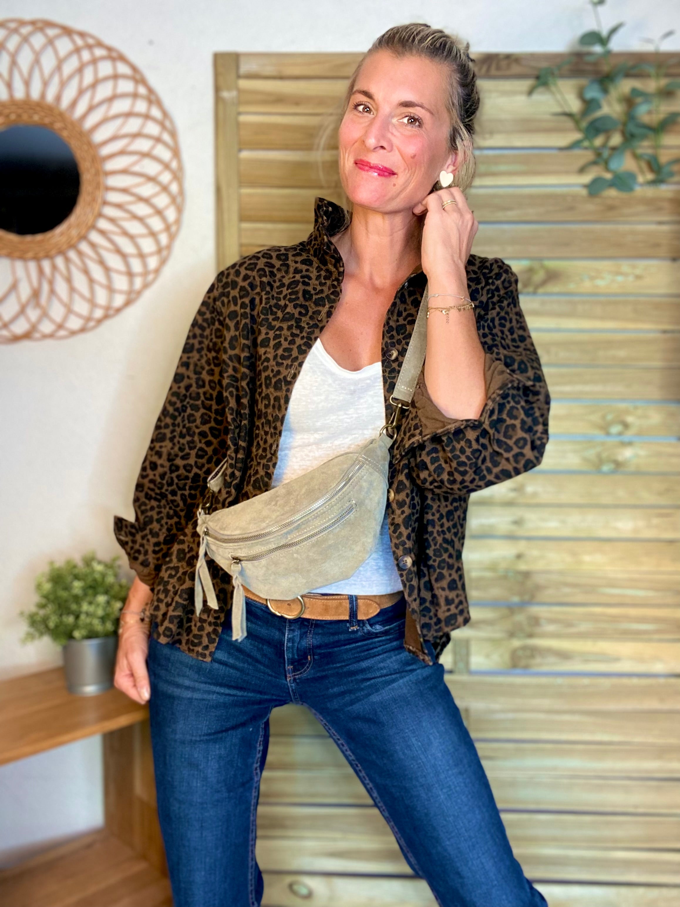 Veste / Chemise en coton, col victorien volanté LISA - Léo 🐆