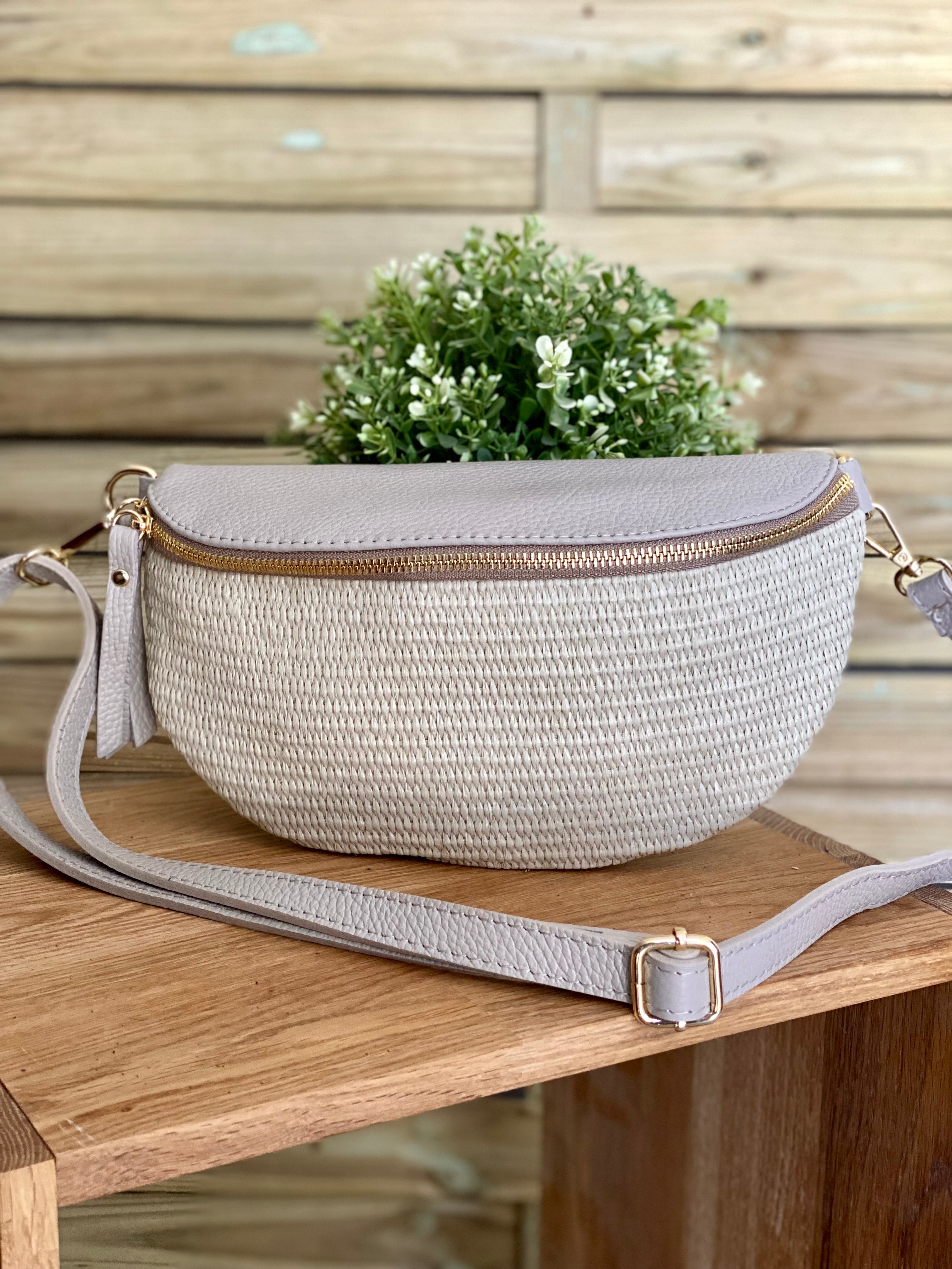 Sac banane bi-matière en cuir grainé beige - 28cm - JUNE