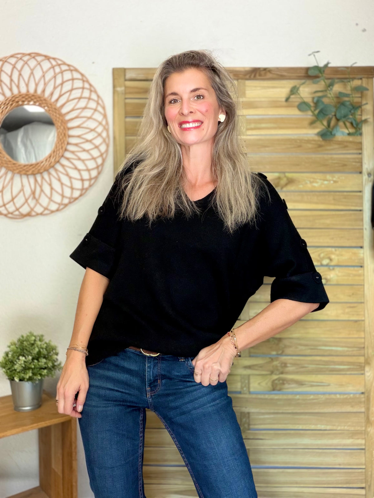Pull long, col V, ornements boutons CHIARA Noir