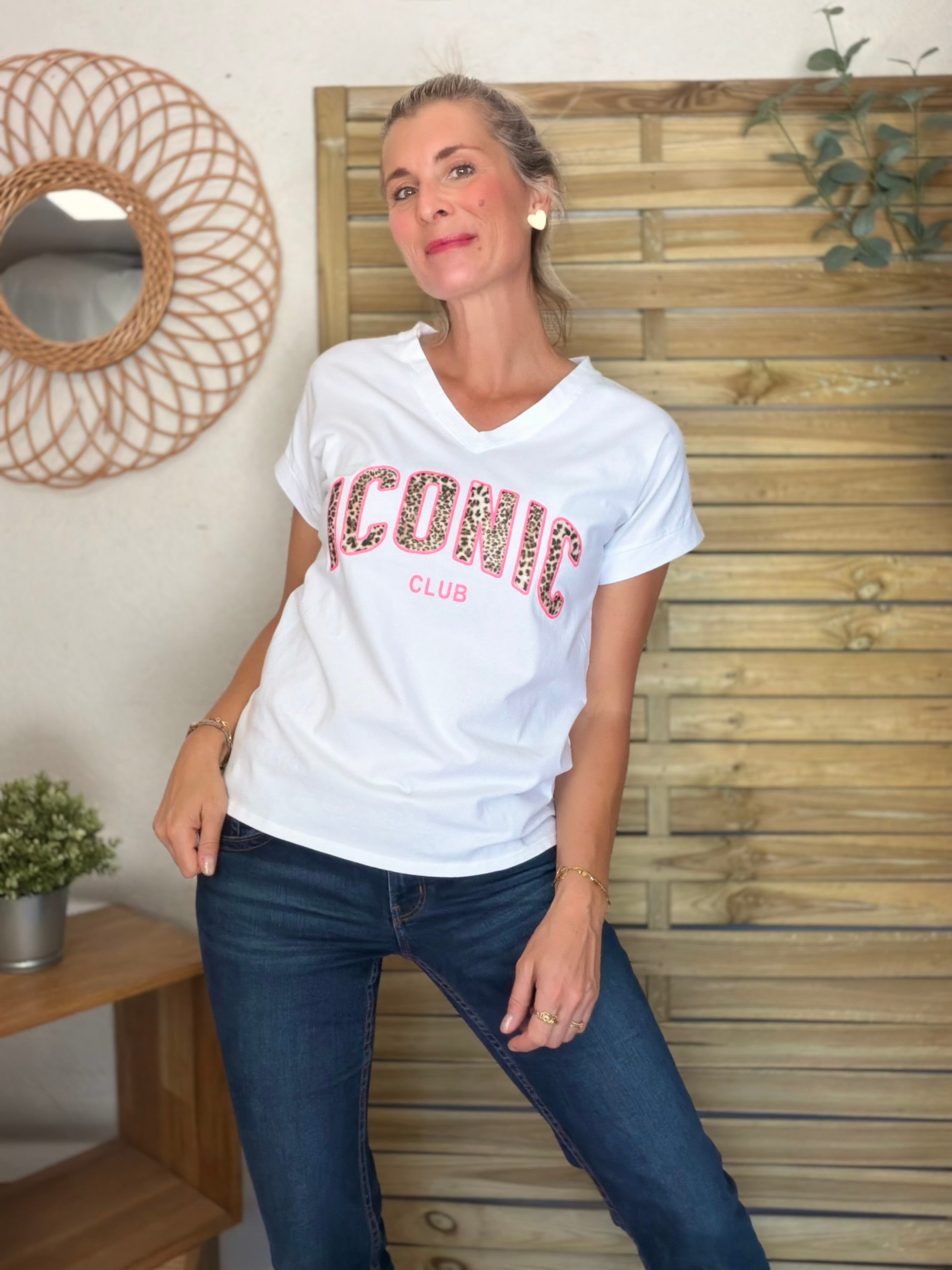 Tee shirt col V ICONIC club Léo NORMA Blanc