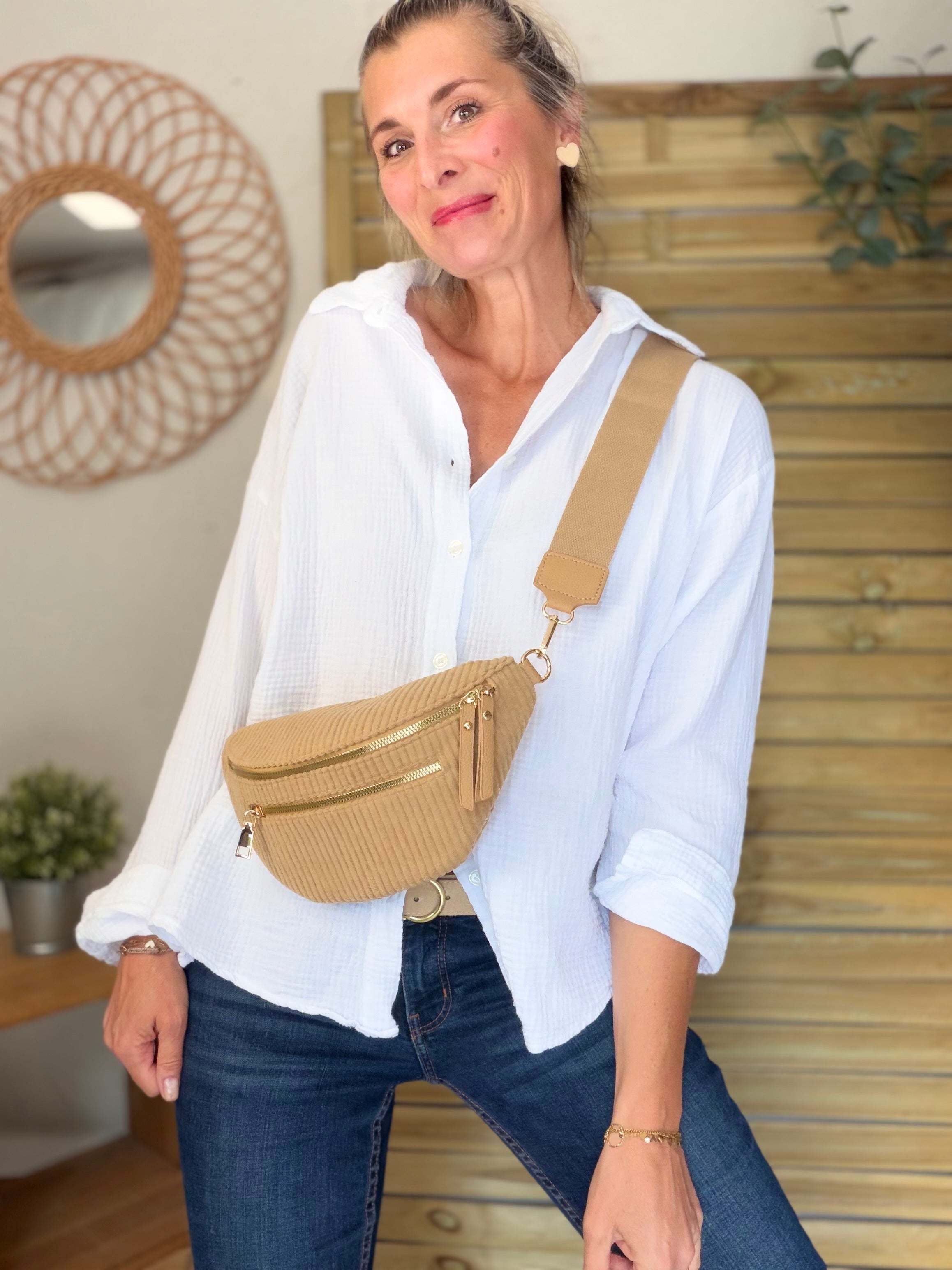Sac banane en velours côtelé 2 zips et sangle fantaisie - CHARLY Camel clair - DÉSTOCKAGE