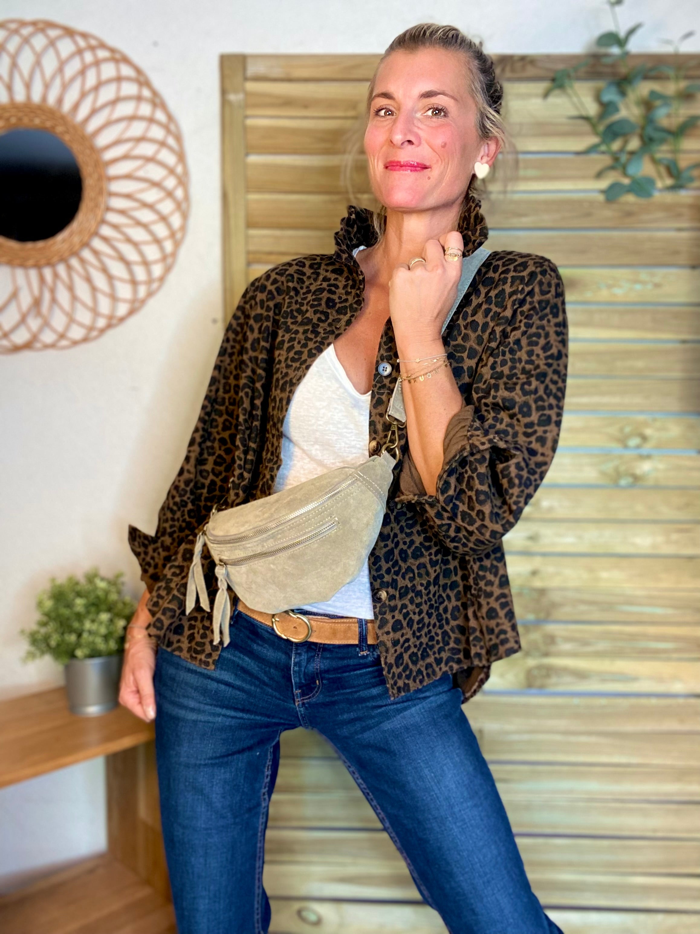 Veste / Chemise en coton, col victorien volanté LISA - Léo 🐆