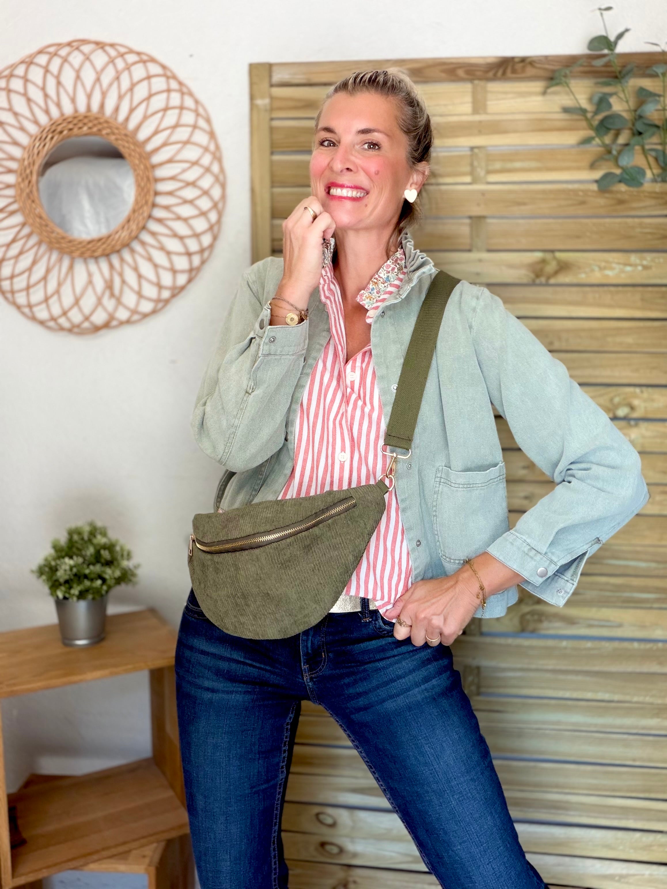 Veste courte légère col volanté JUNE - Kaki clair