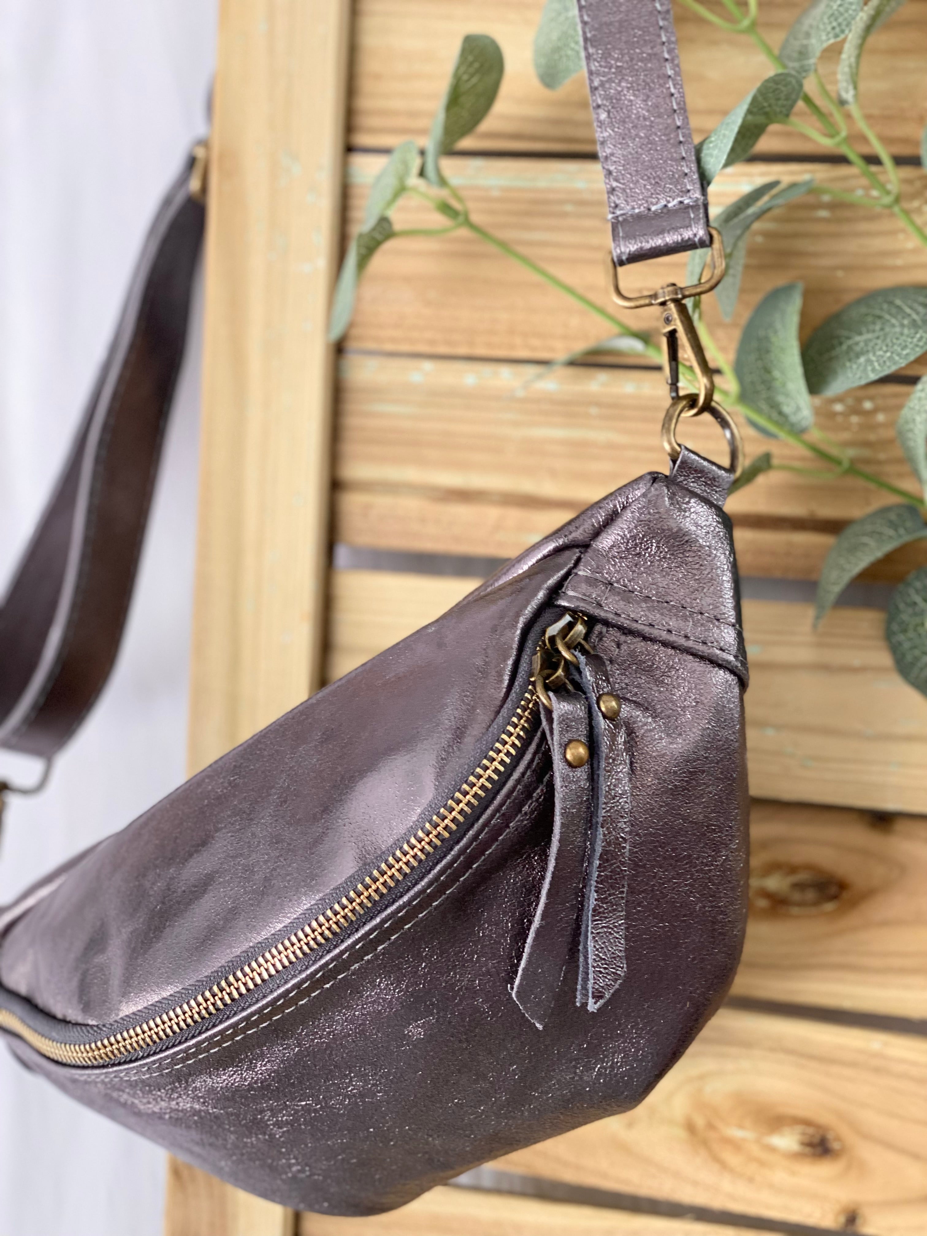 Sac banane en cuir - IRISS - Gris Foncé irisé