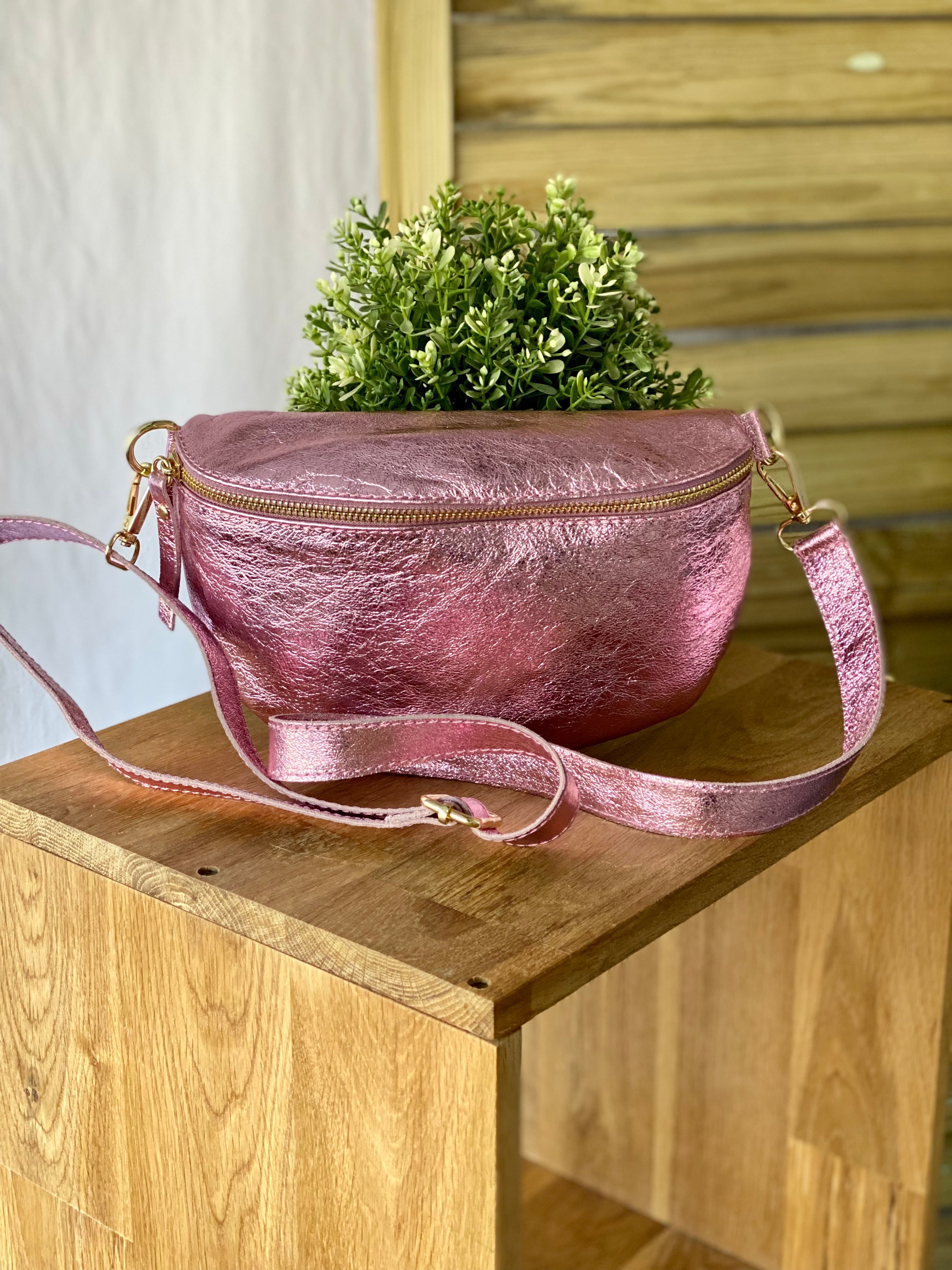 Sac banane M en cuir irisé 24cm ROMY Rose clair (12 coloris)