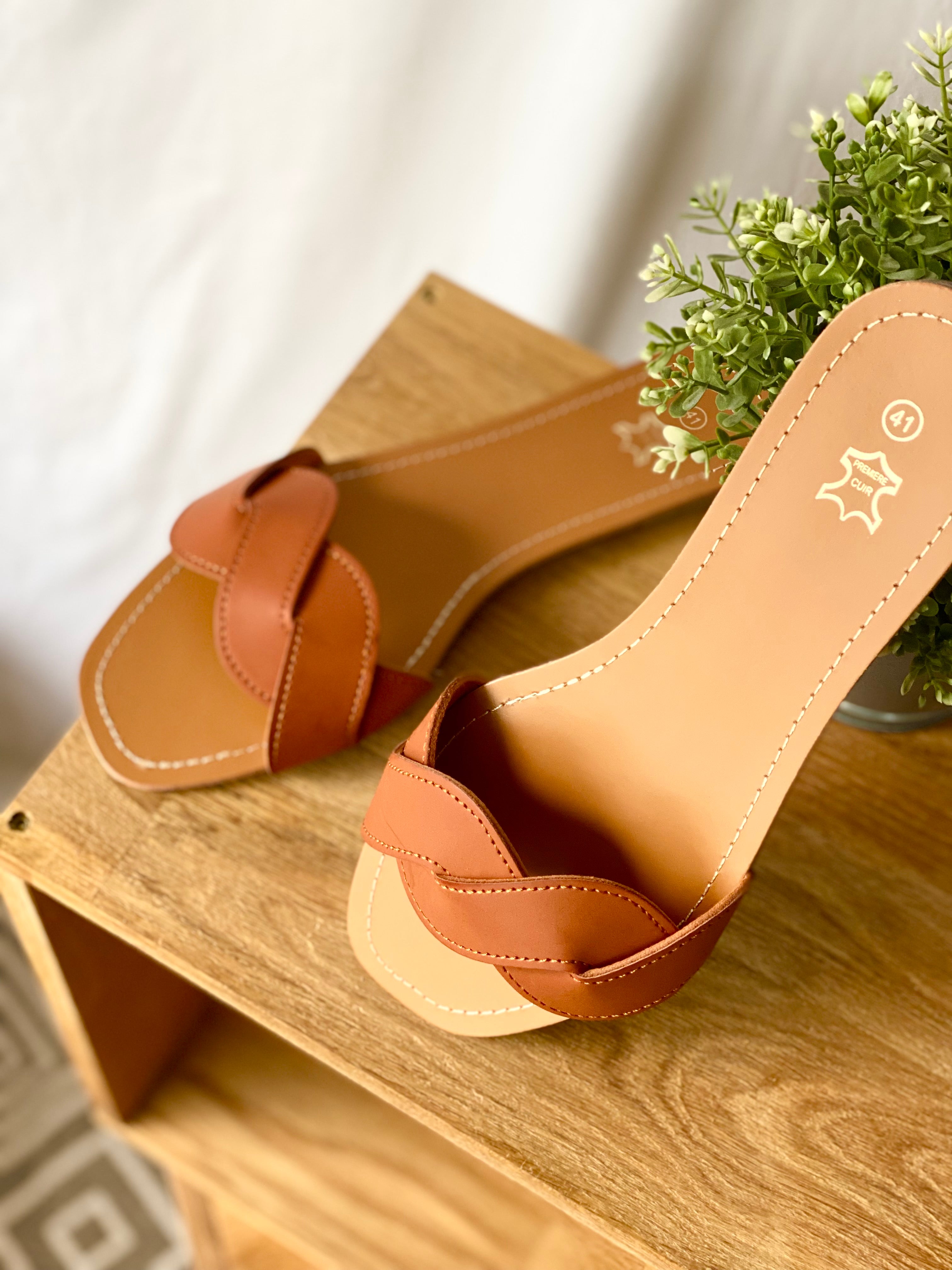 Mules plates cuir camel hot sale