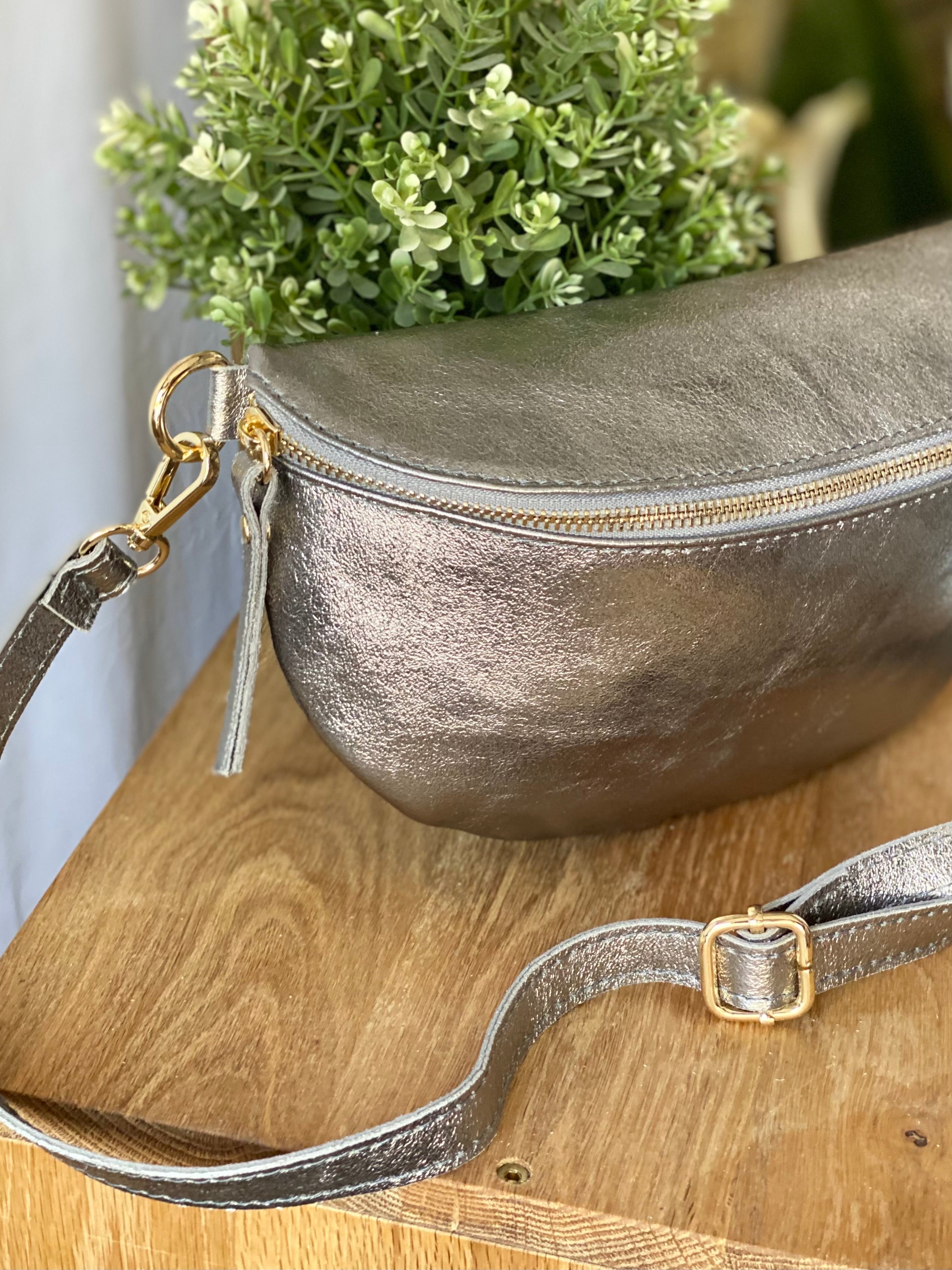 Sac banane L en cuir irisé 28cm - JOYCE - Argent (6 coloris)