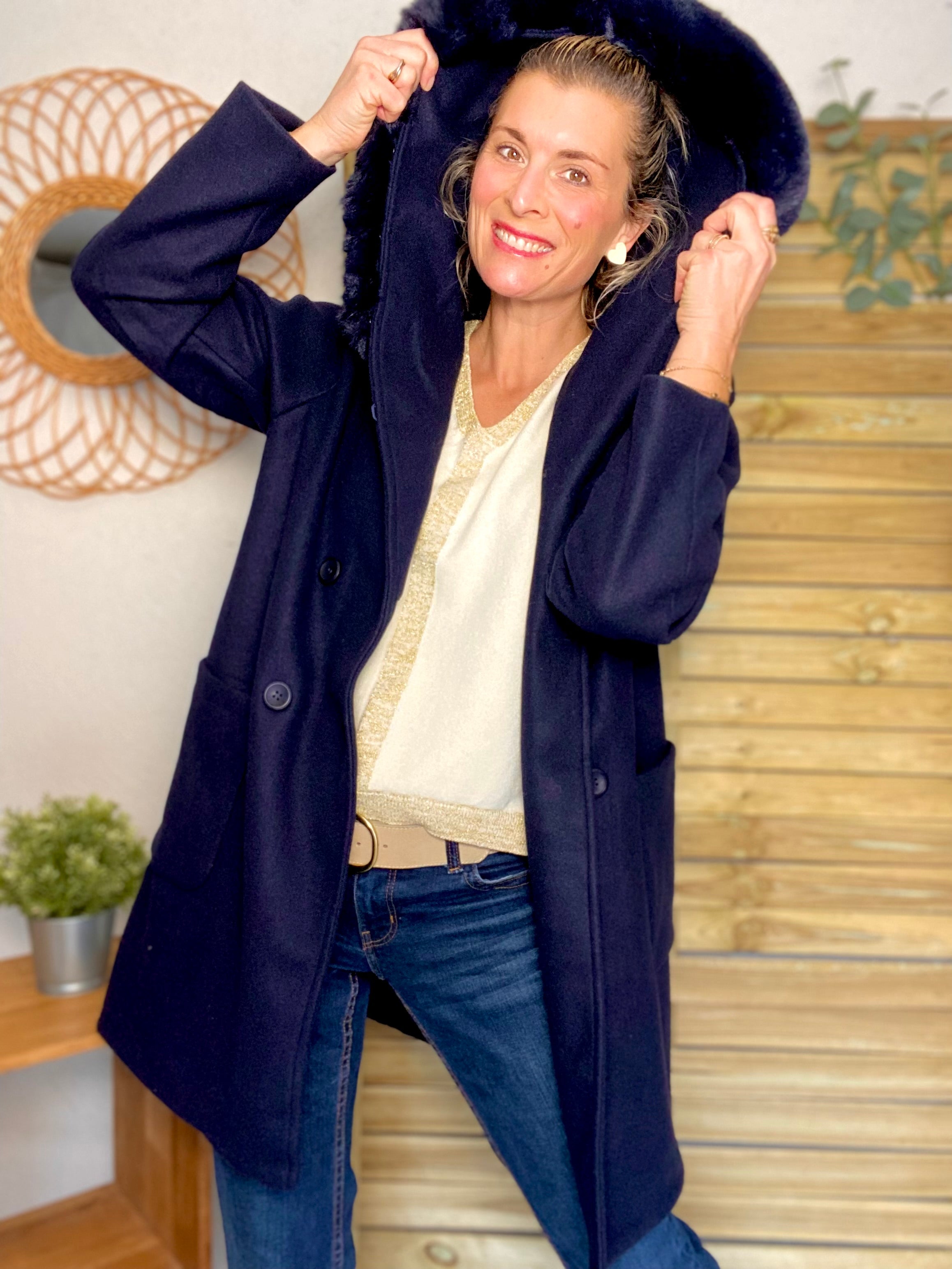 Manteau caban ESTHER avec capuche et col fausse fourrure amovible - Laura Jo - Bleu marine 