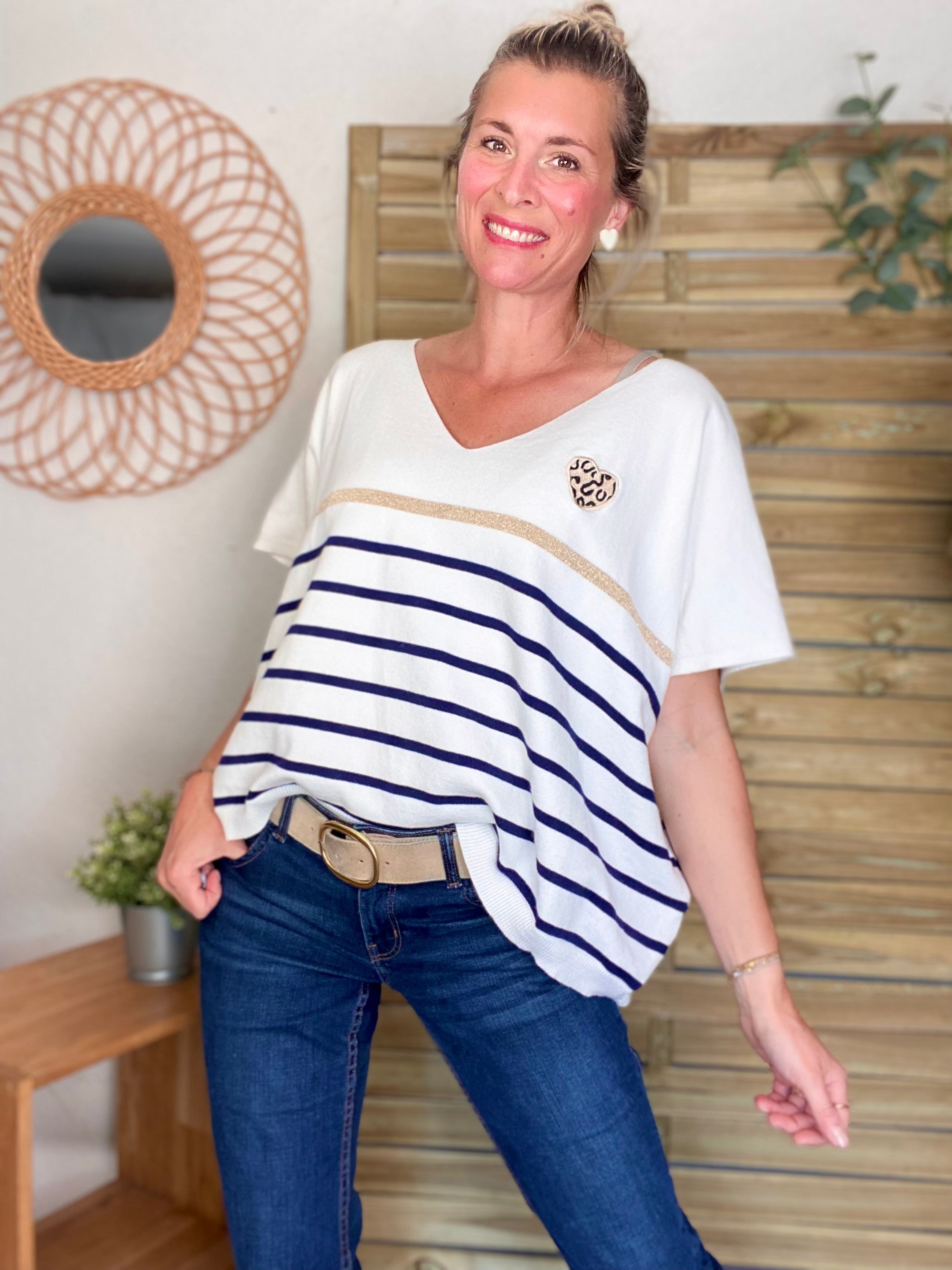 Pull oversize manches courtes col V Coeur léo IRINA - Rayé Marine