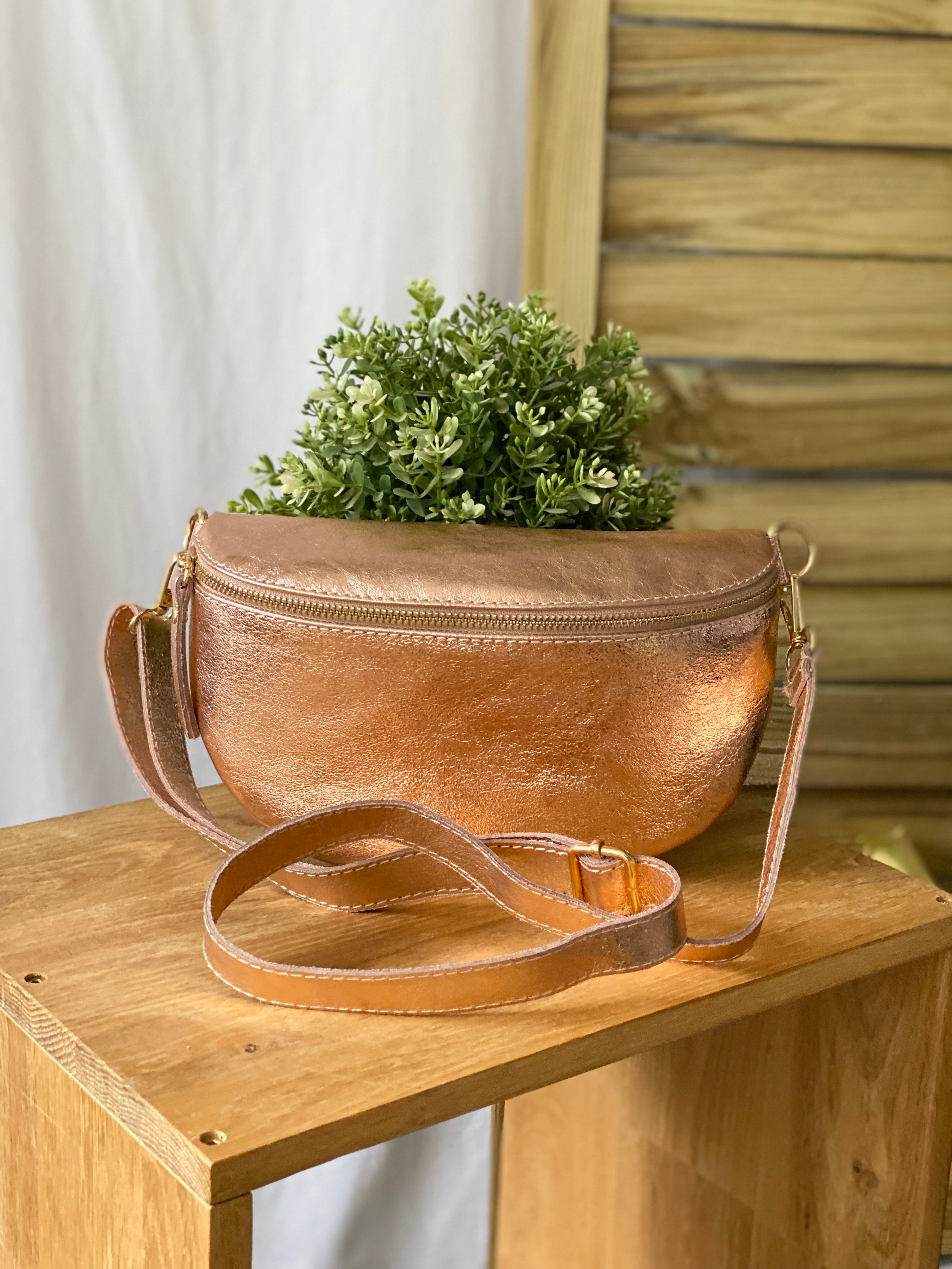 Sac banane M en cuir irisé 24cm ROMY Cuivre rosé 