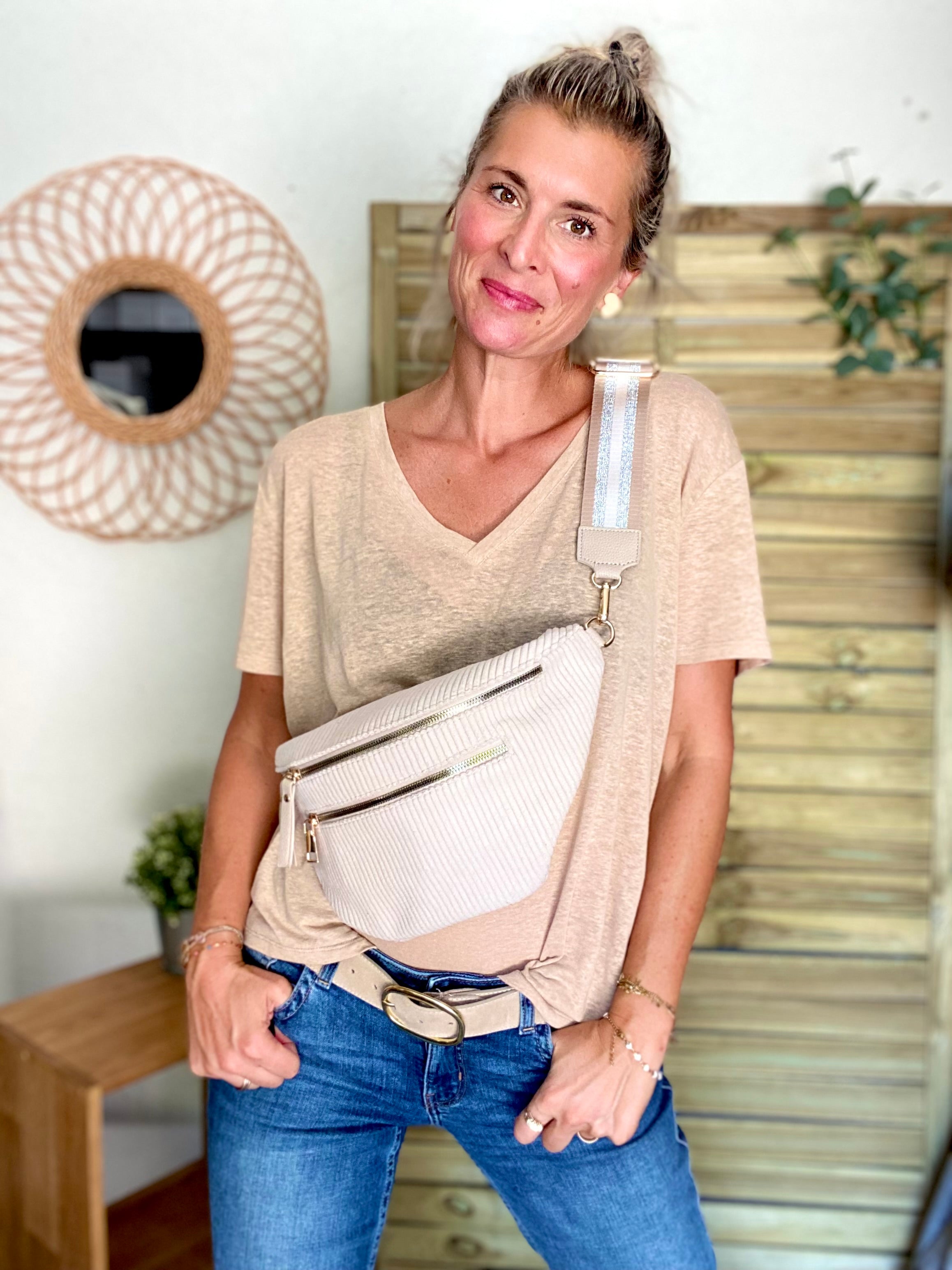 Sac banane XL en velours côtelé 2 zips et sangle fantaisie - WENDY - Beige clair