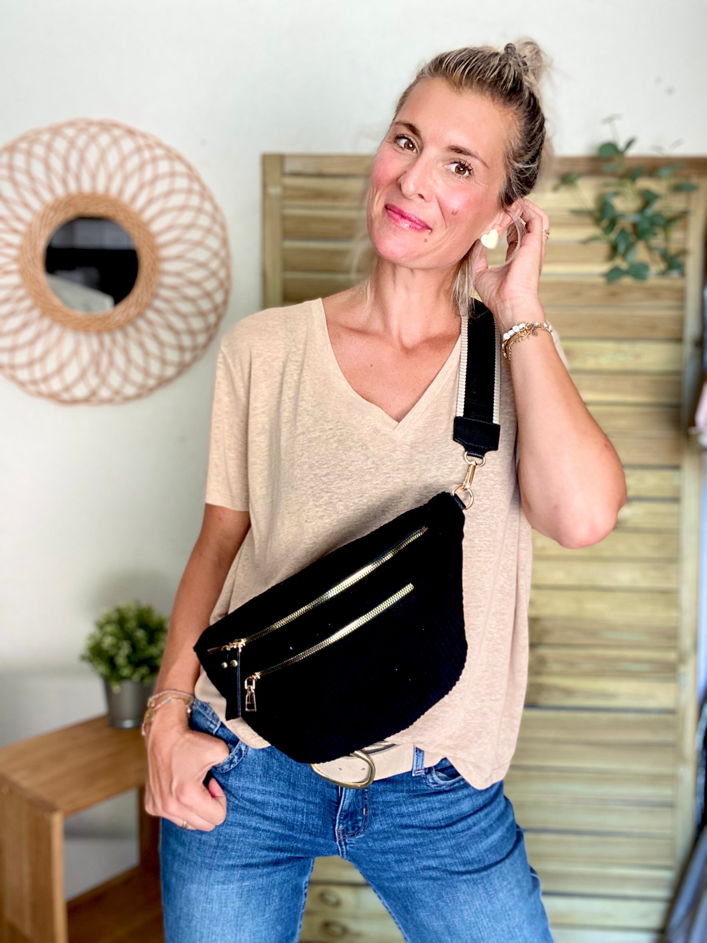 Sac banane XL en velours côtelé 2 zips et sangle fantaisie - WENDY - Noir