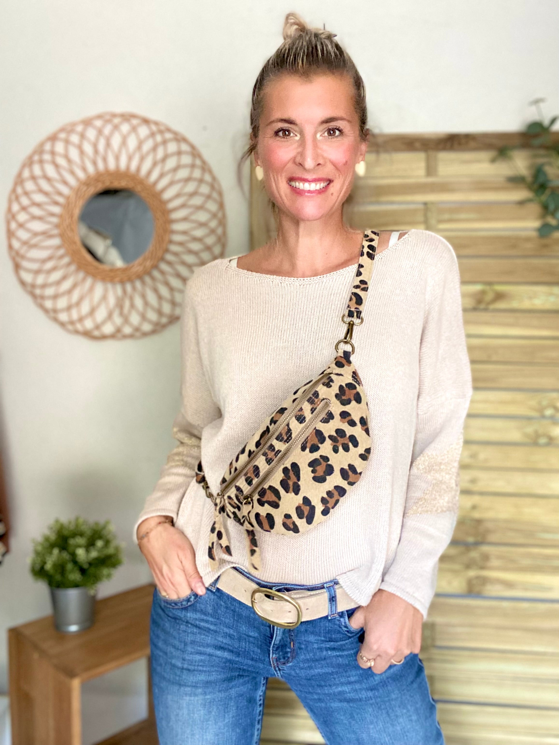 Sac banane double poche en cuir daim - OPALINE - Léo beige