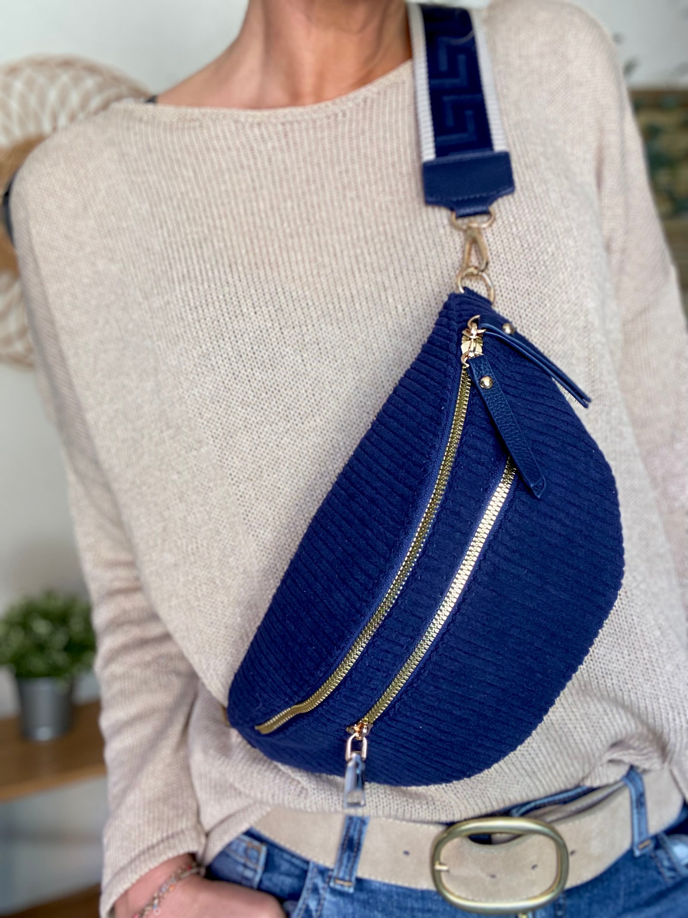 Sac banane en velours côtelé 2 zips et sangle fantaisie - CHARLY - Bleu marine (côtelé large)