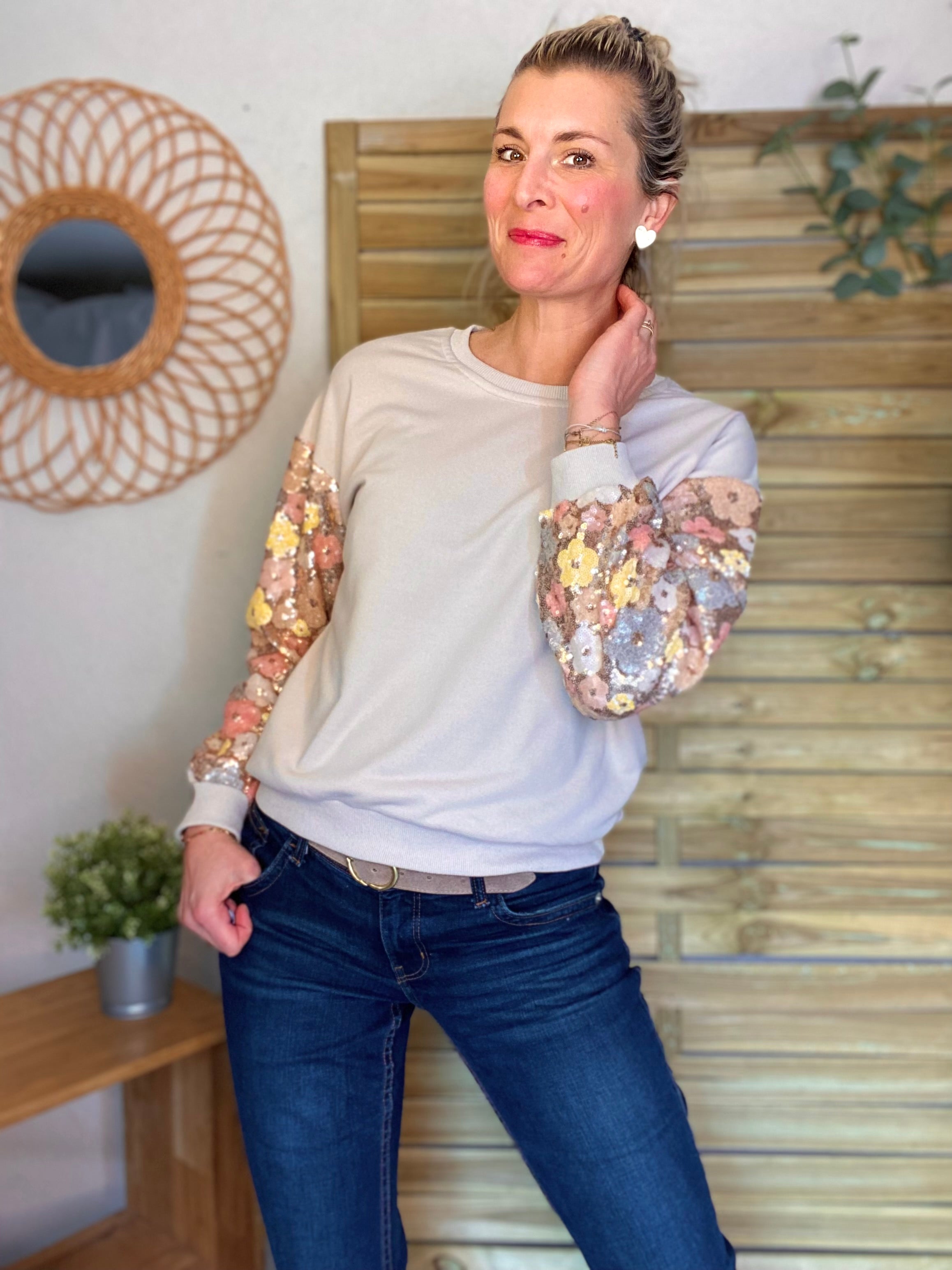 Sweat avec manches à sequins motif fleurs ANDRÉE - Beige