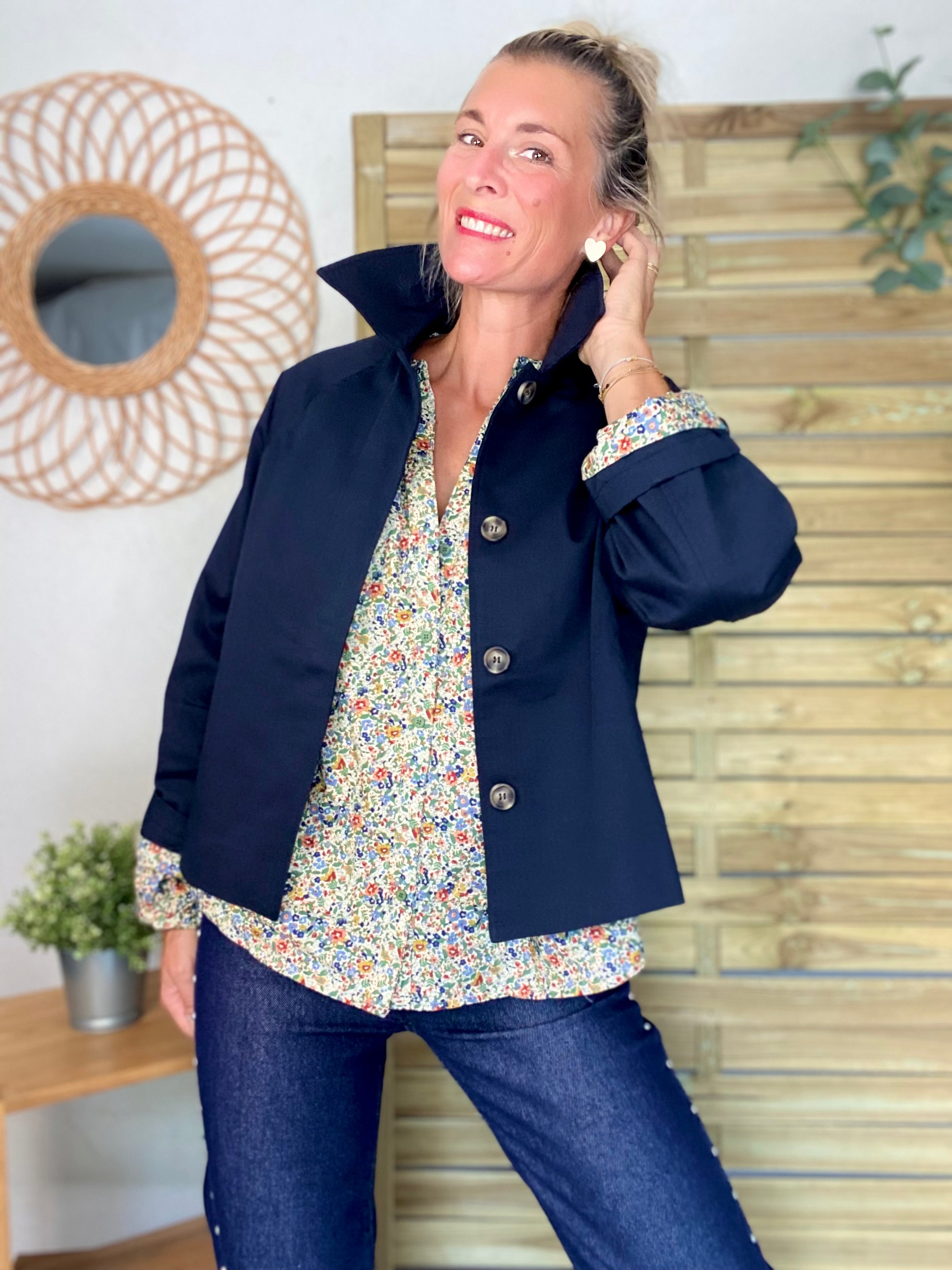 Veste Trench en coton bleu marine avec Liberty - MAHAUT
