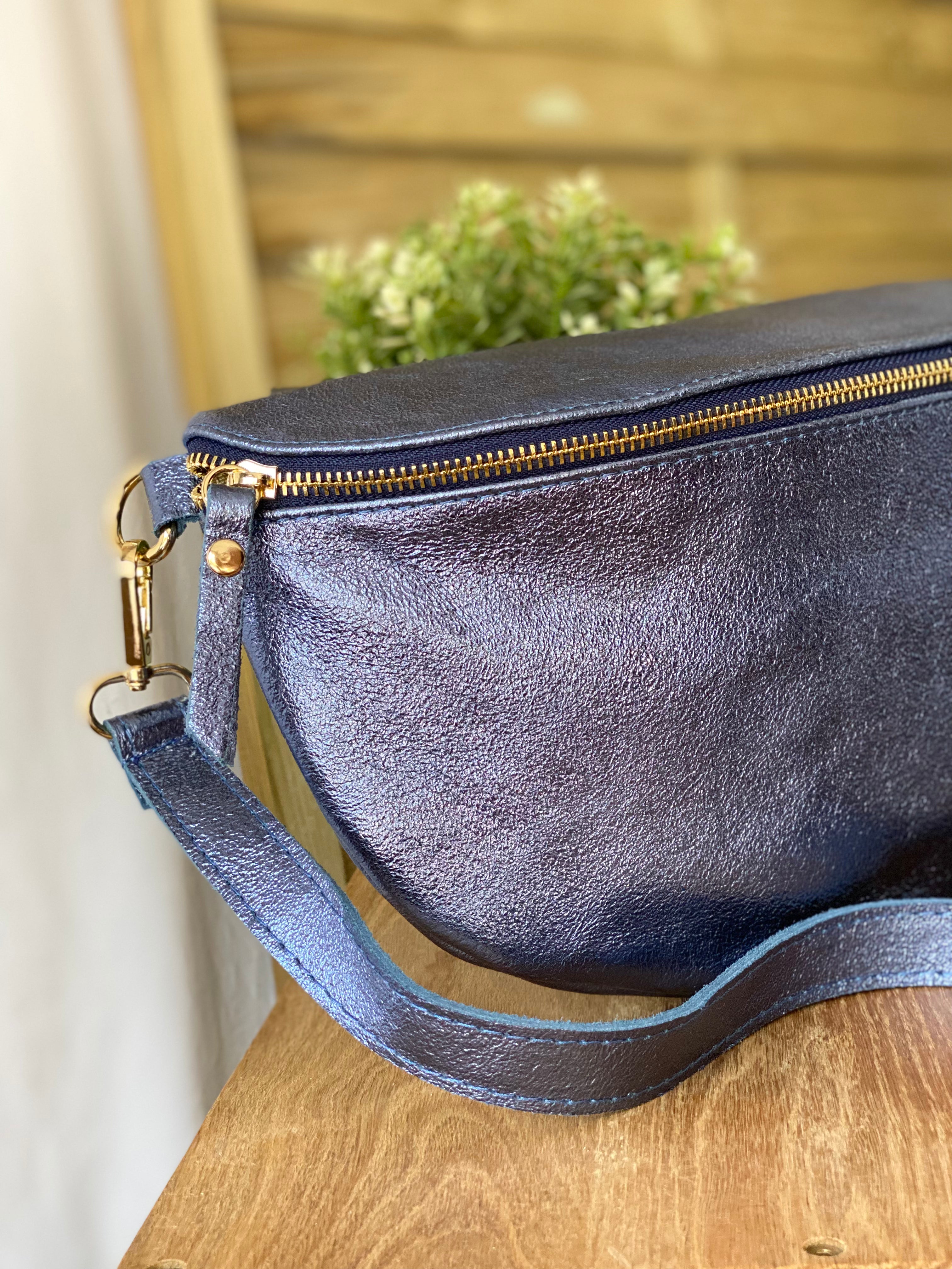 Sac banane XL en cuir irisé 30cm - JANIS - Bleu jean