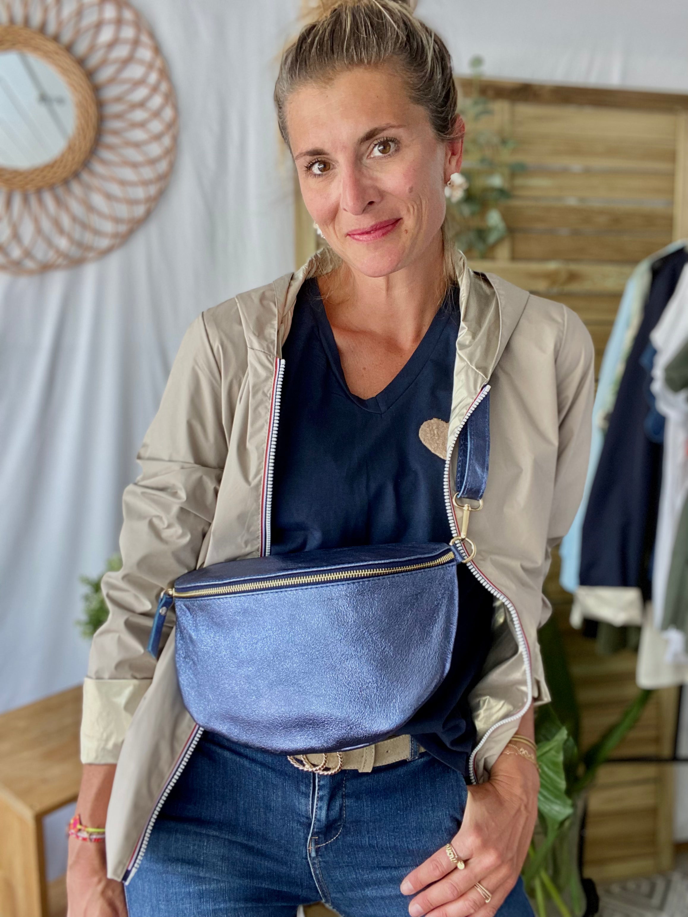 Sac banane XL en cuir irisé 30cm - JANIS - Bleu jean