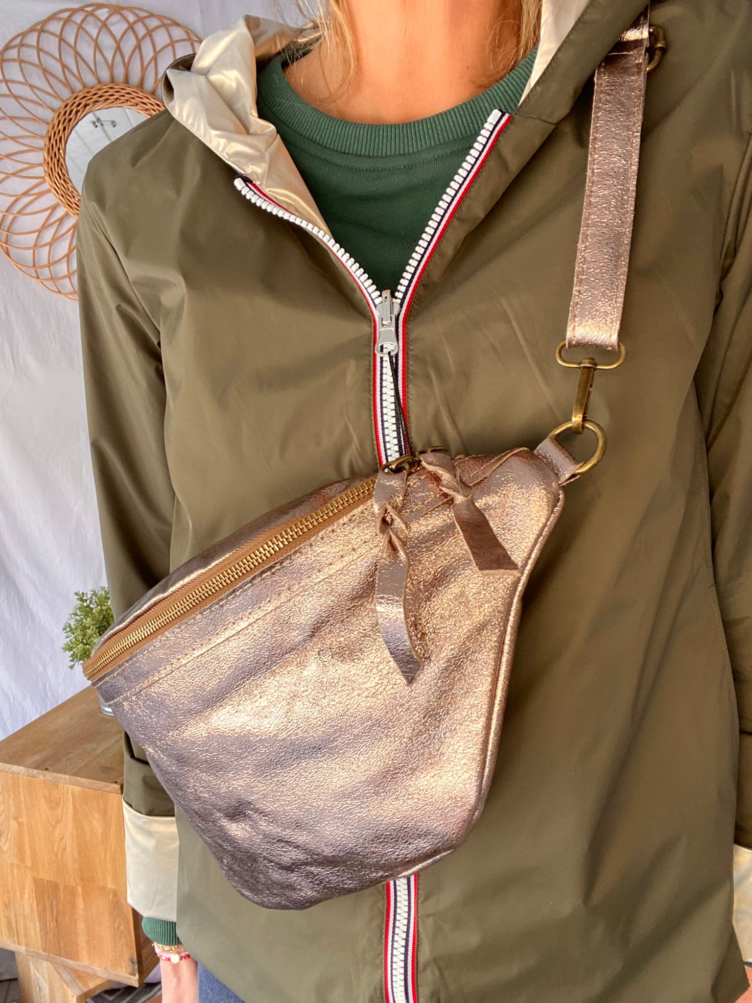 Sac banane XL en cuir irisé - JADE - cuivre rosé (rose Gold)