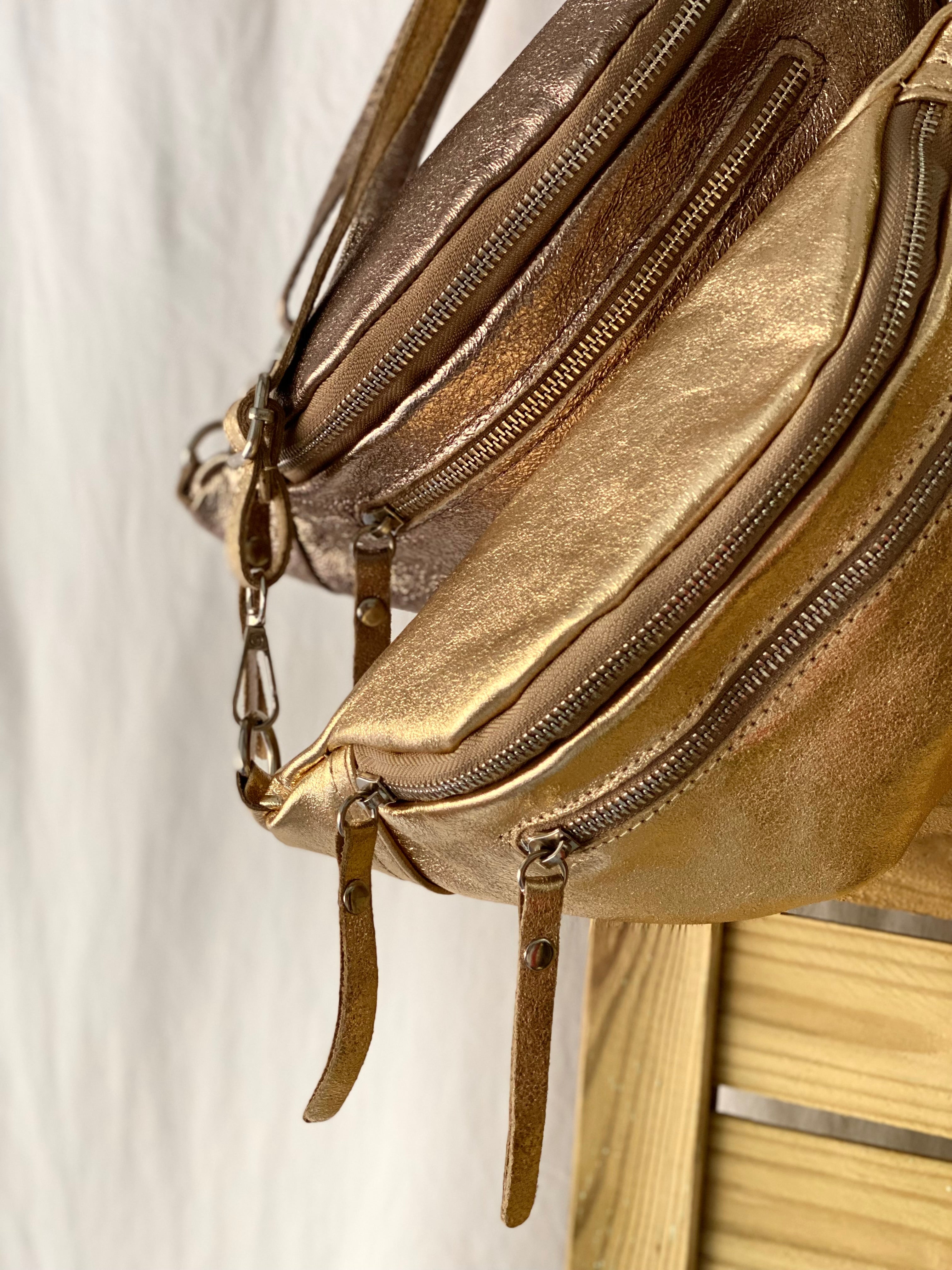 Sac banane en cuir irisé double poche - OPALE - Dorée